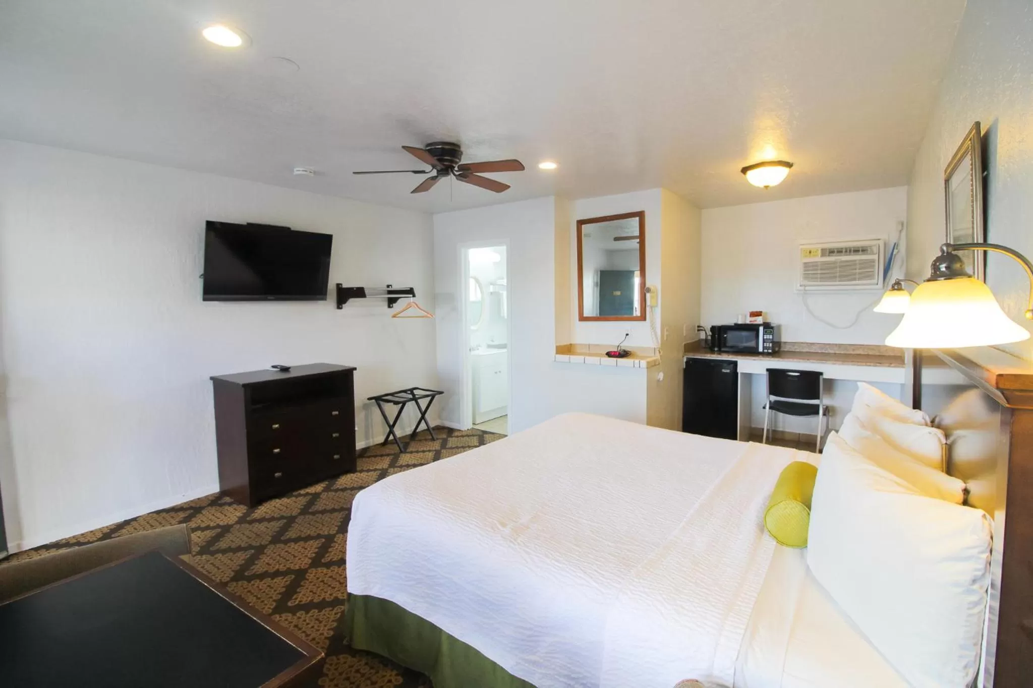 Bed in Stage Stop Inn Williams