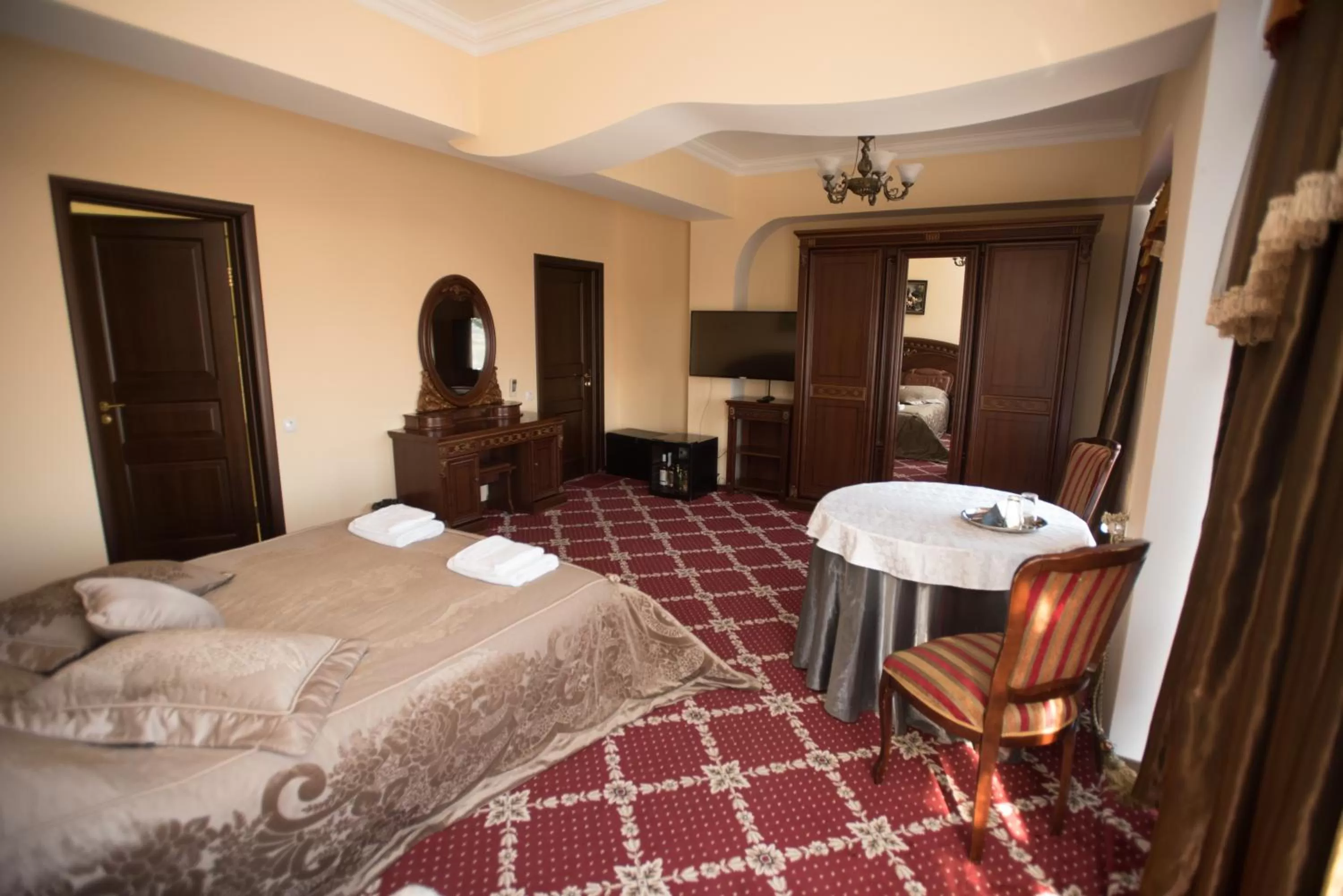 Photo of the whole room in Altin Palace