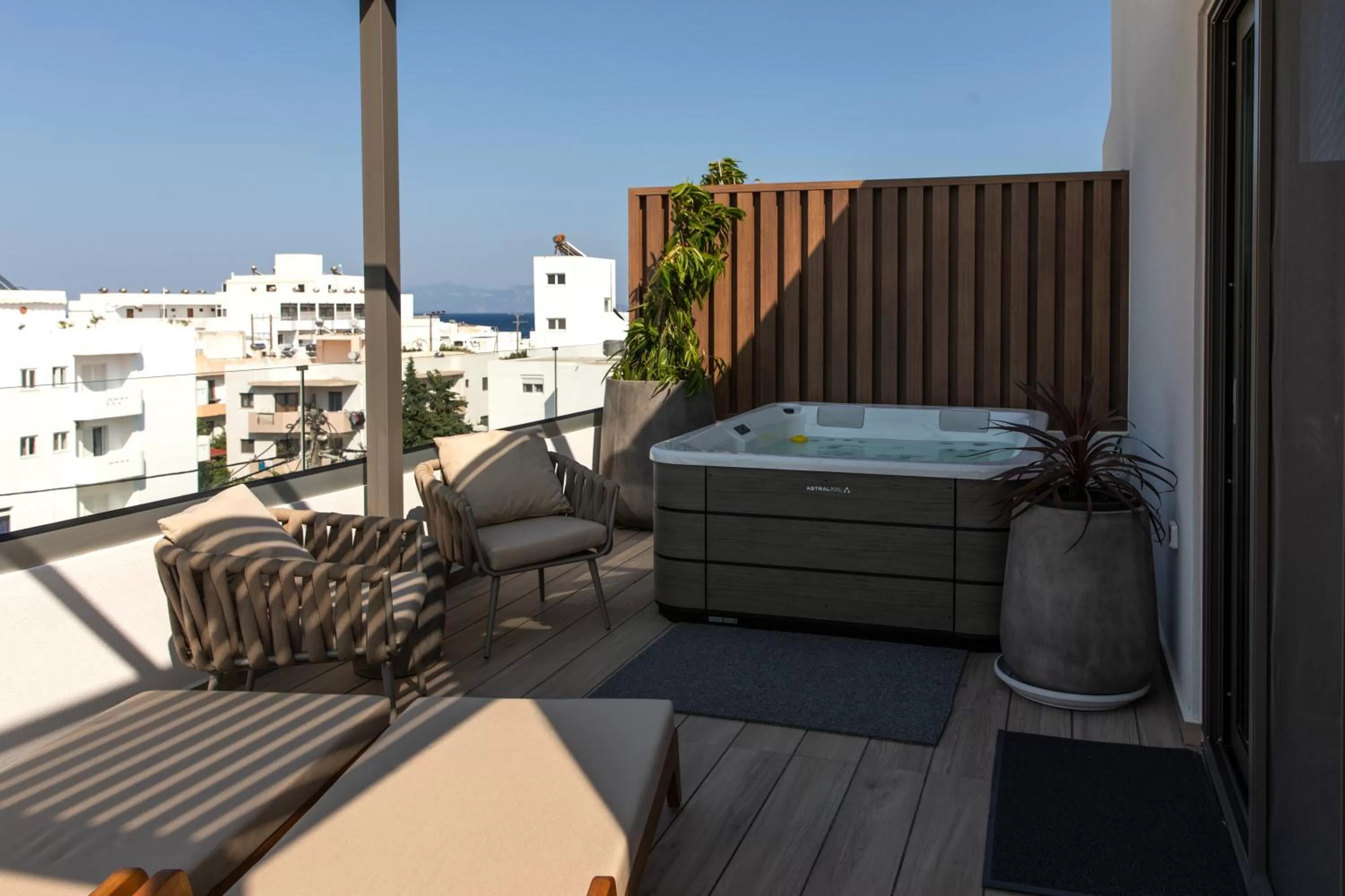 Hot Tub in Agrelli Hotel & Suites