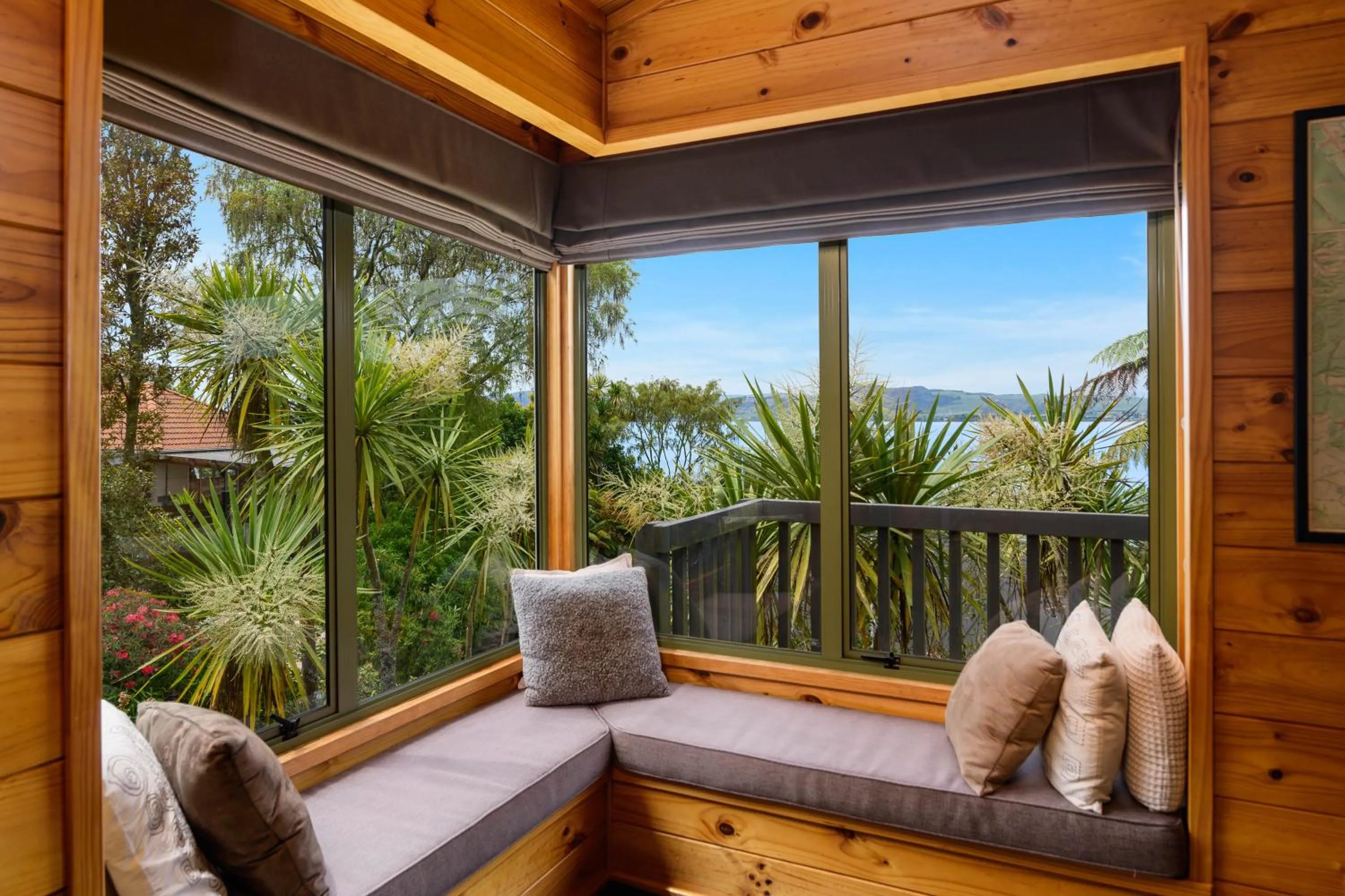 Living room in Koura Lodge