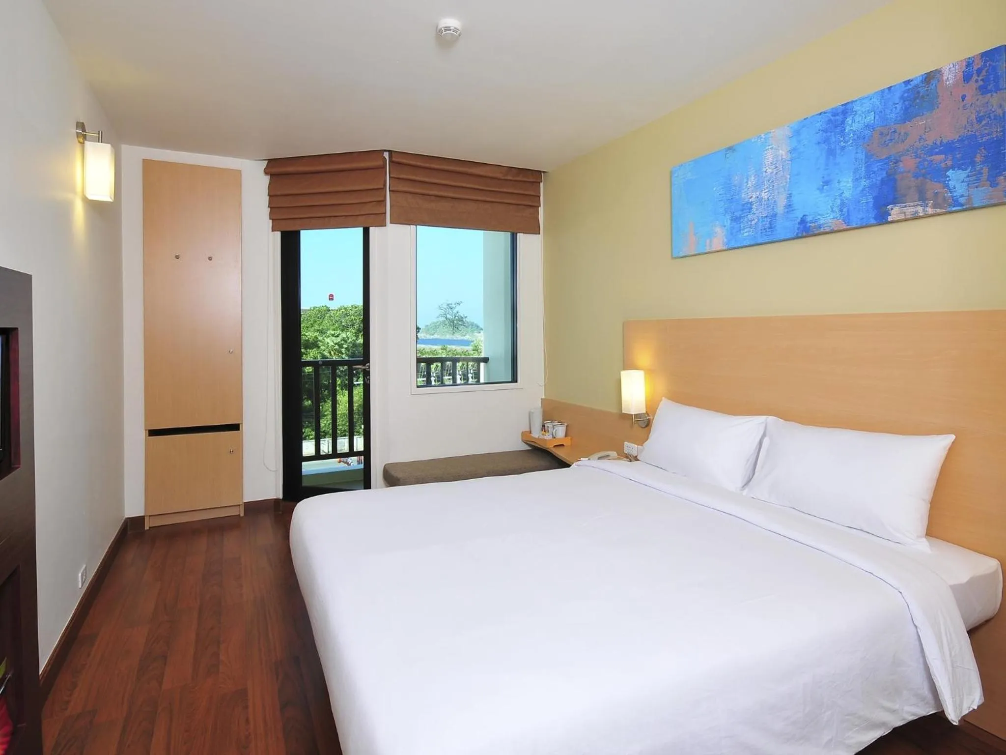 Standard Double Room in Ibis Phuket Kata