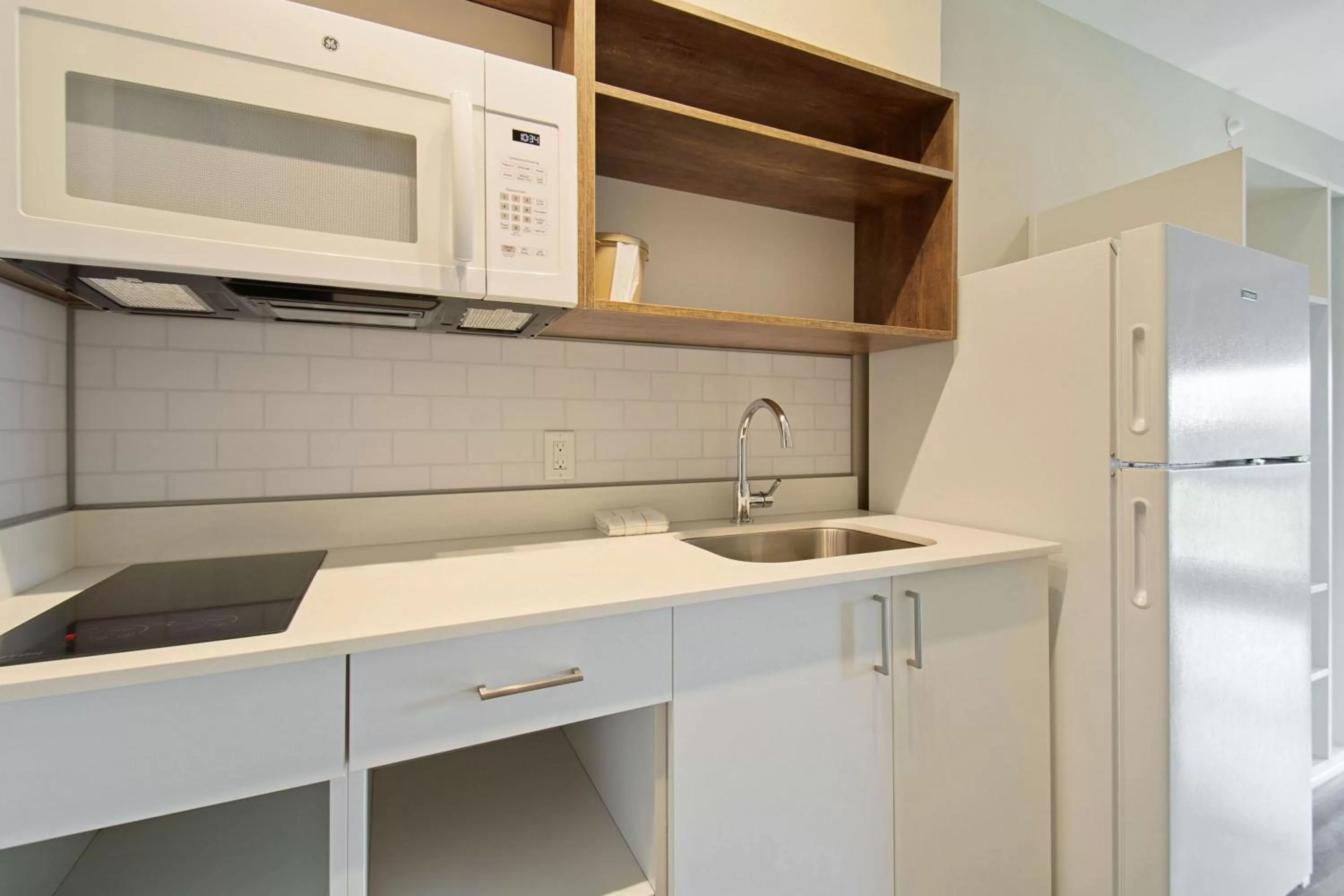 Kitchen or kitchenette in Extended Stay America Premier Suites - Austin - Austin Airport