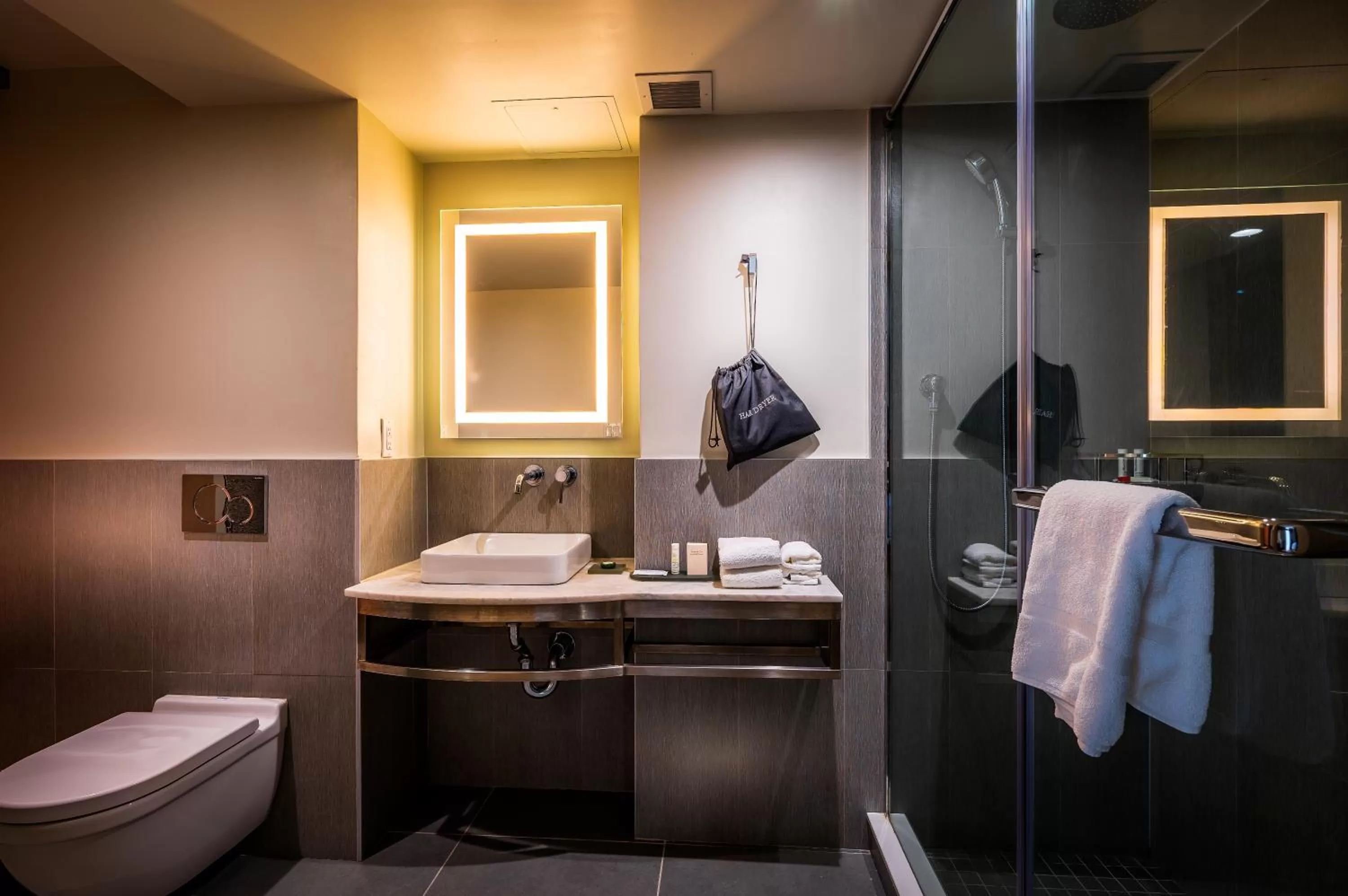 Bathroom in La Quinta by Wyndham Time Square South