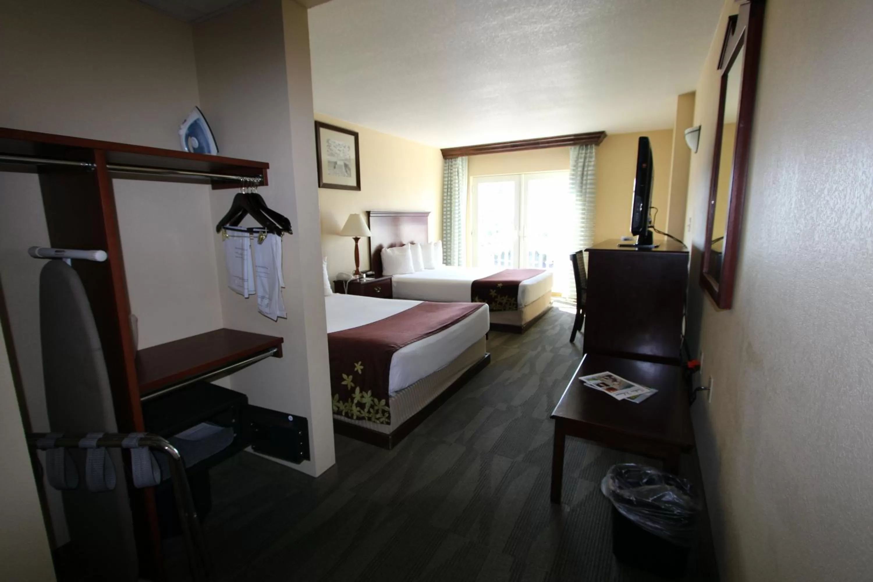 Bed in Gold Leaf Hotel of Dewey