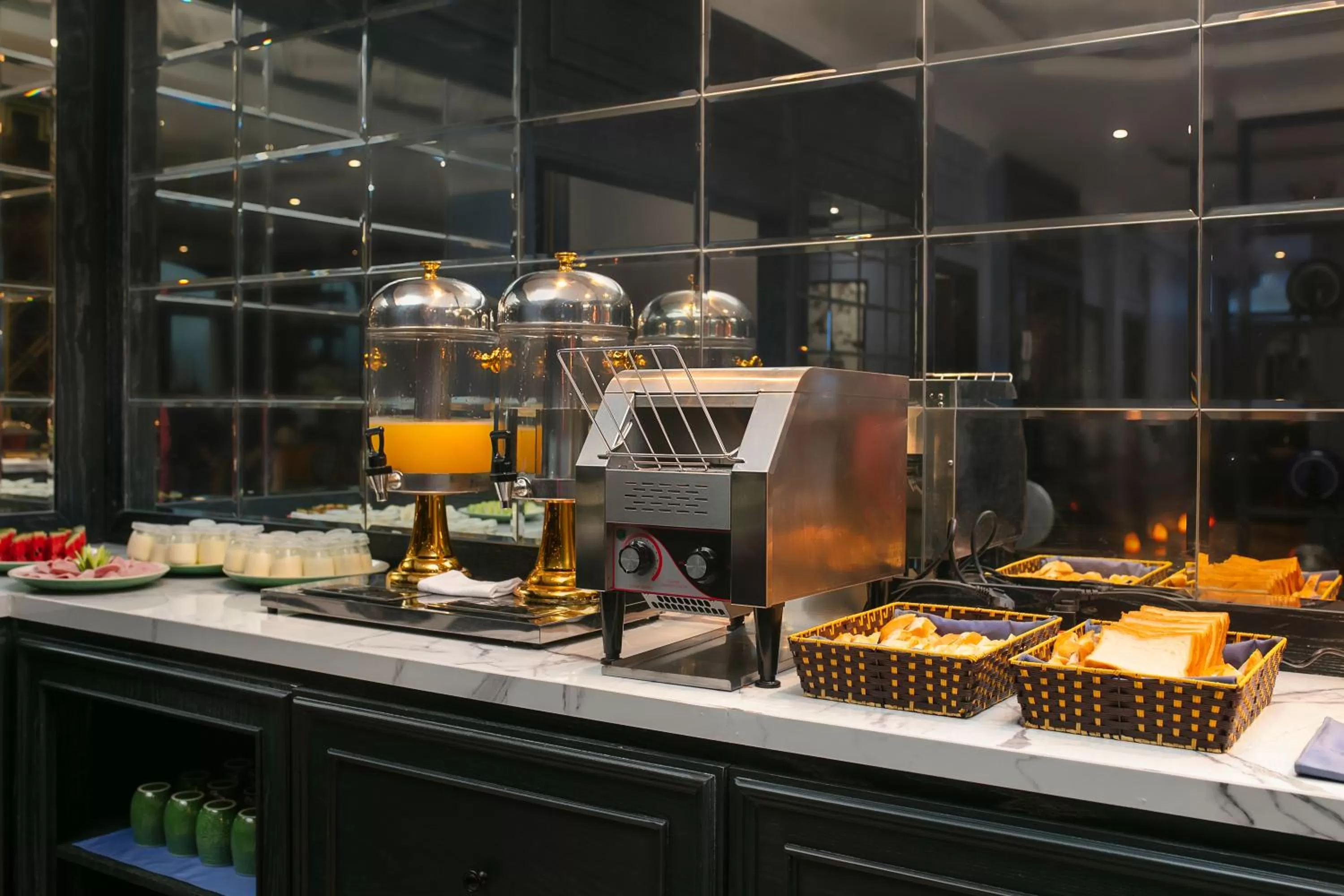 Restaurant/places to eat in The Secret HaLong