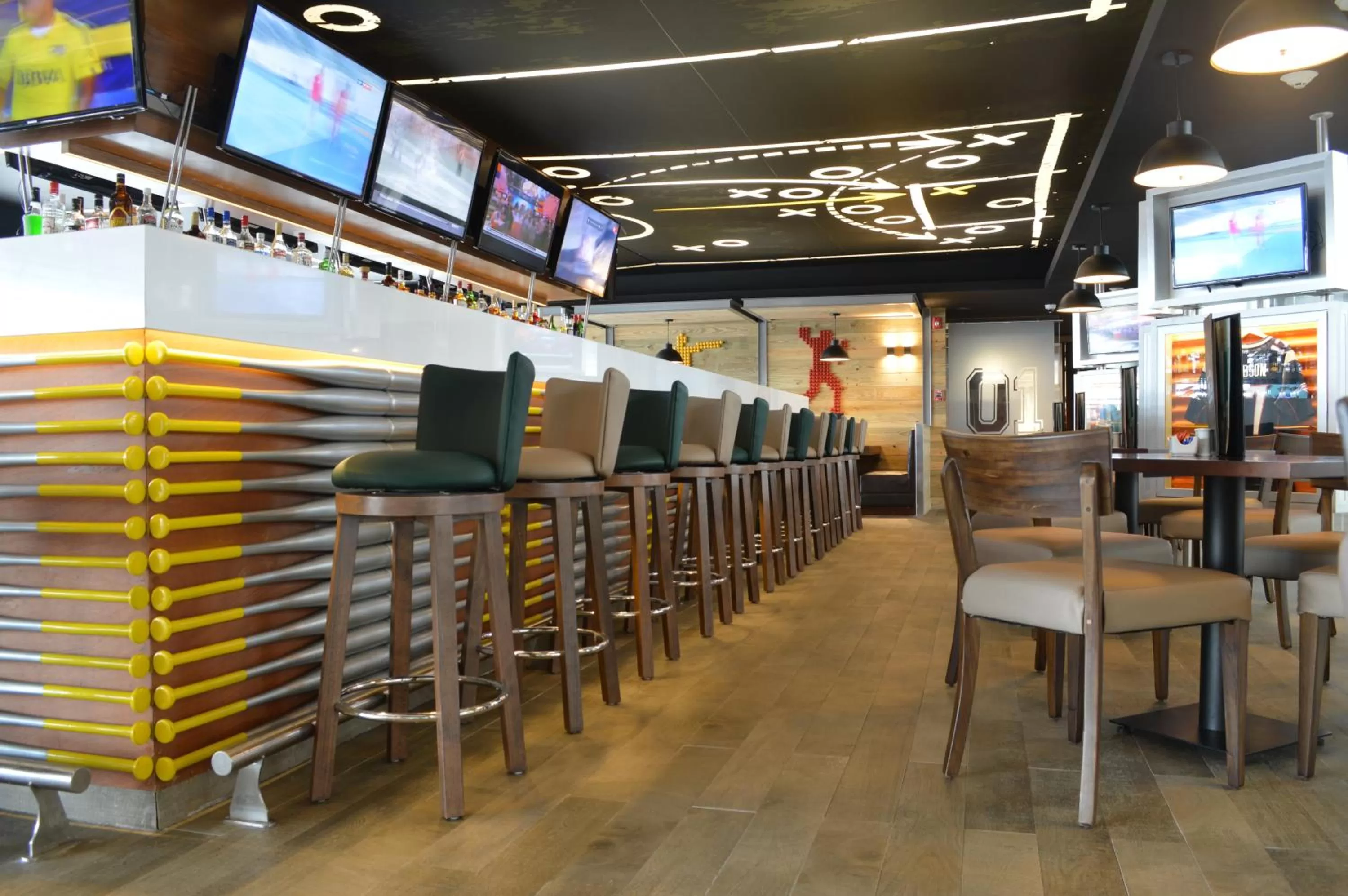 Lounge or bar in Royalton Riviera Cancun, An Autograph Collection All-Inclusive Resort & Casino