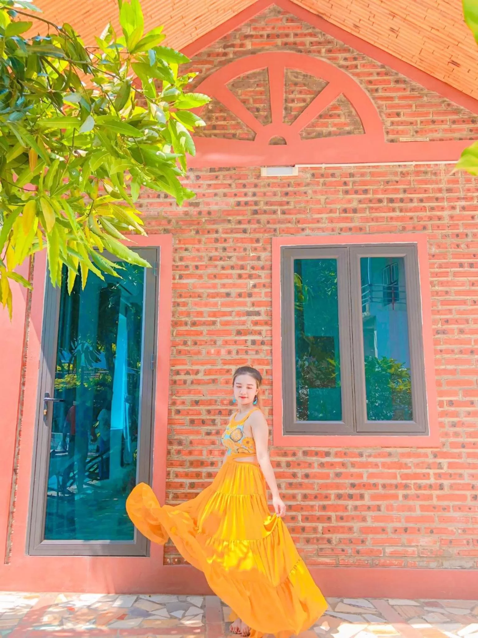 group of guests in Trang An Elegant Homestay