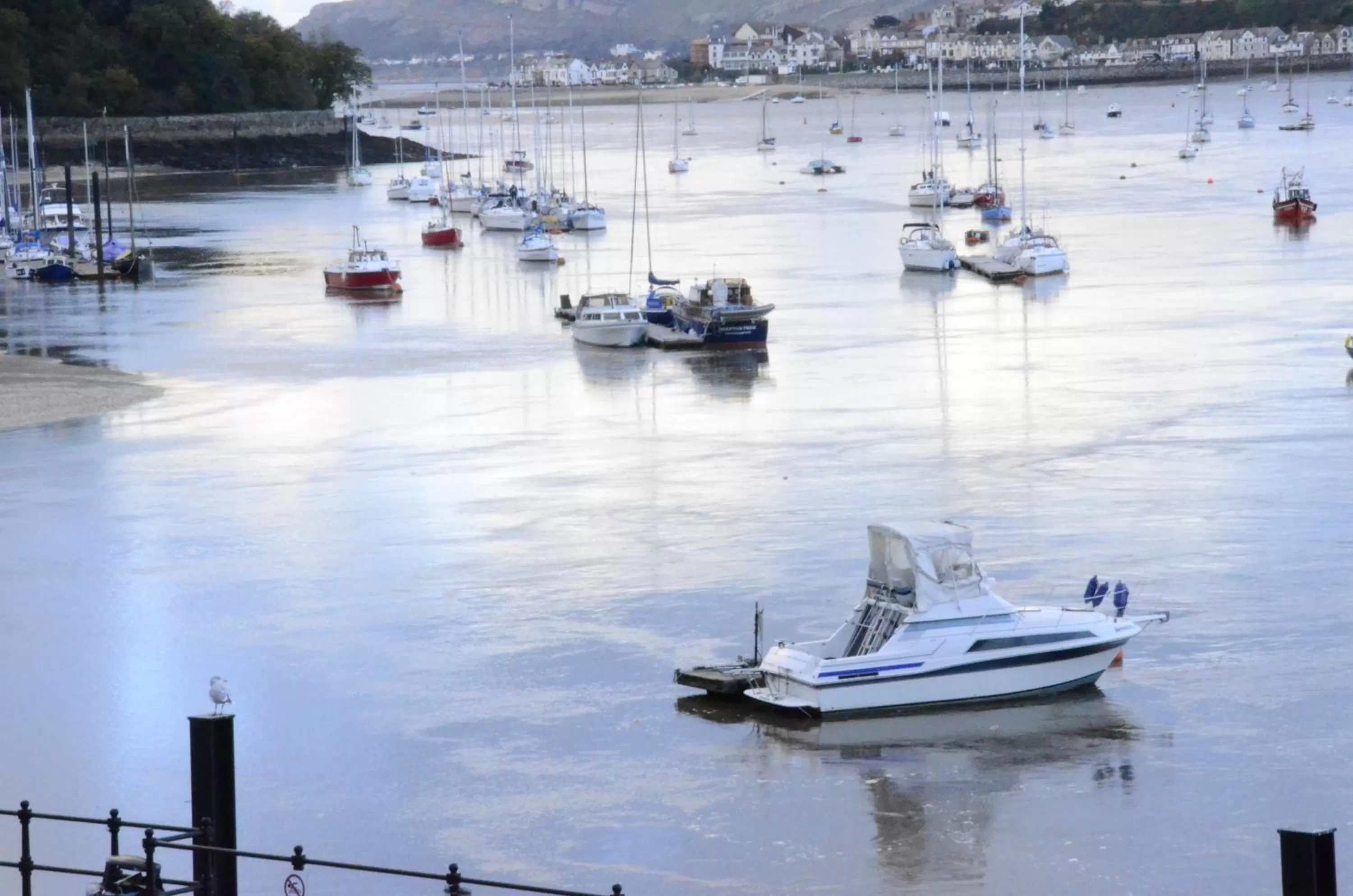 Neighbourhood in The Broadway Hotel