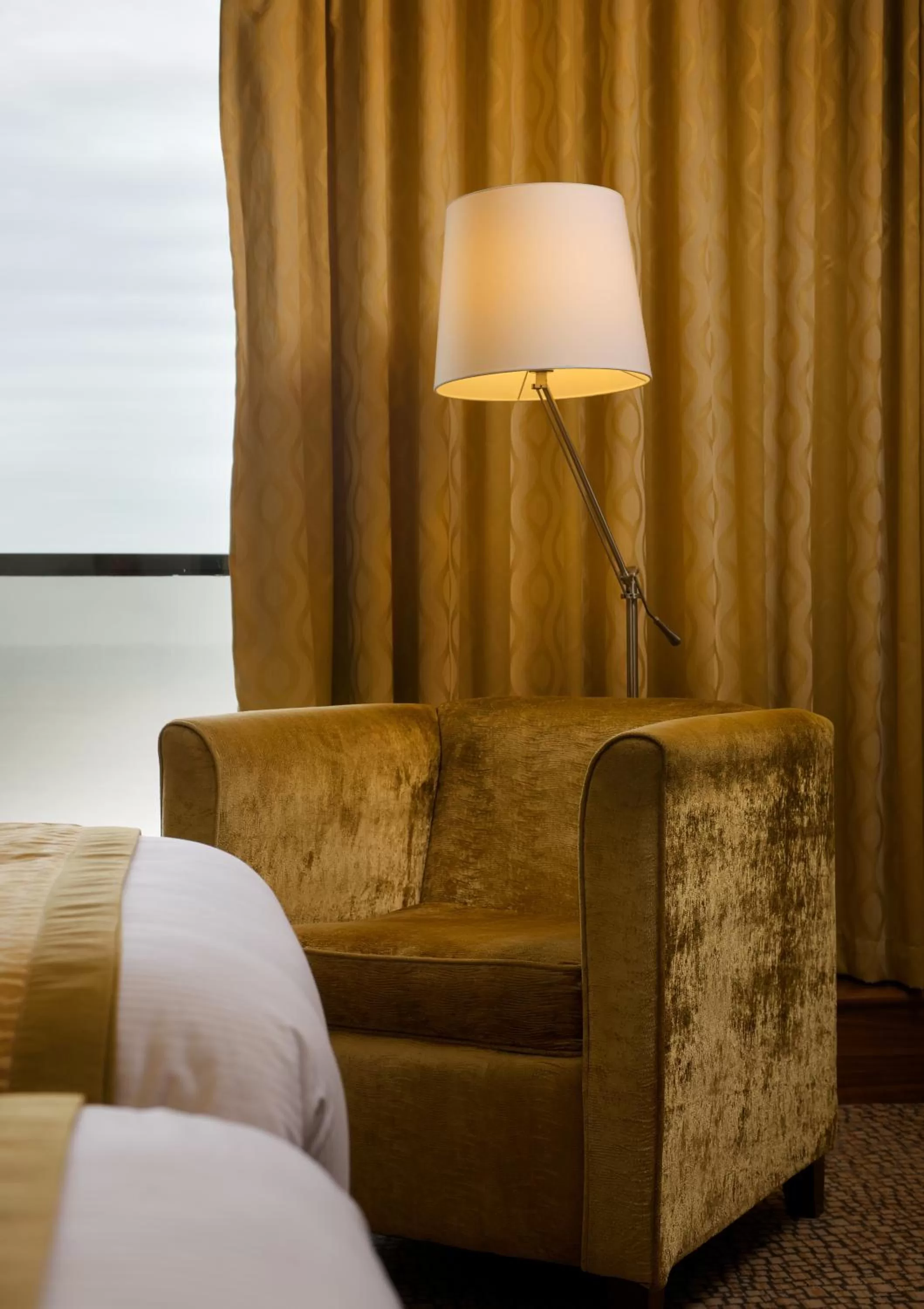 Seating area, Bed in The View Hotel