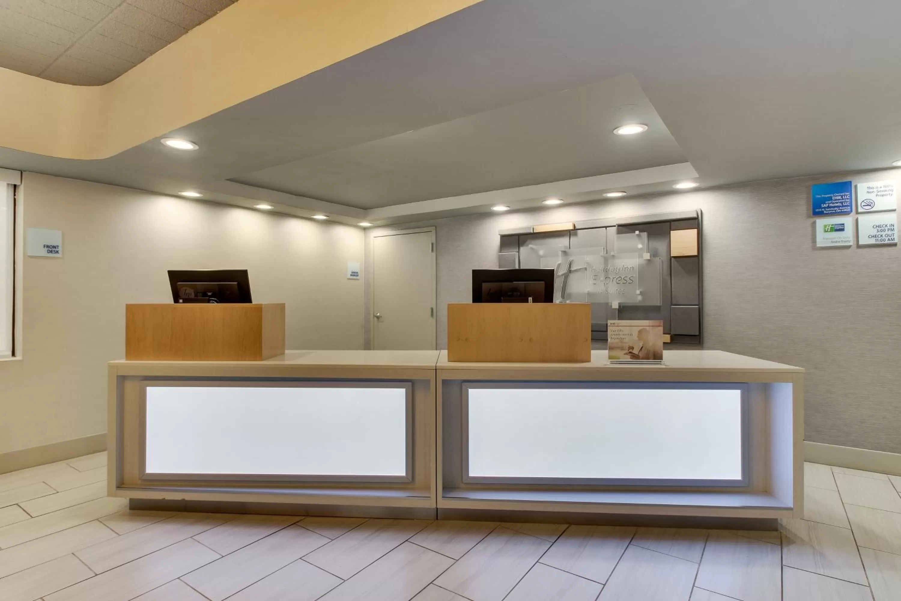 Property building in Holiday Inn Express Pittston - Scranton Airport by IHG