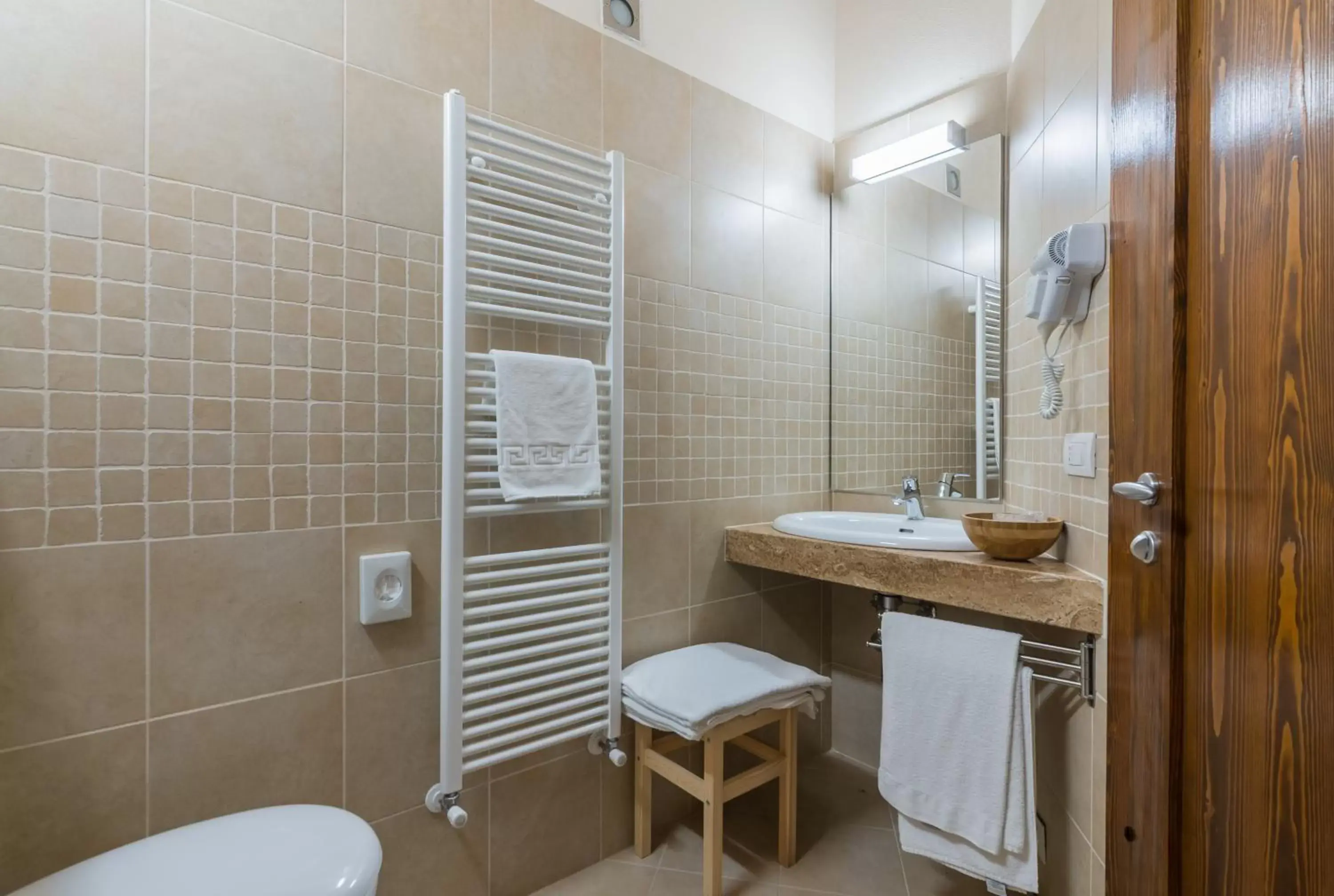 Double Room with Private Bathroom - single occupancy in Collina dei Poeti Double Room with Private Bathroom - single occupancy in Collina dei Poeti