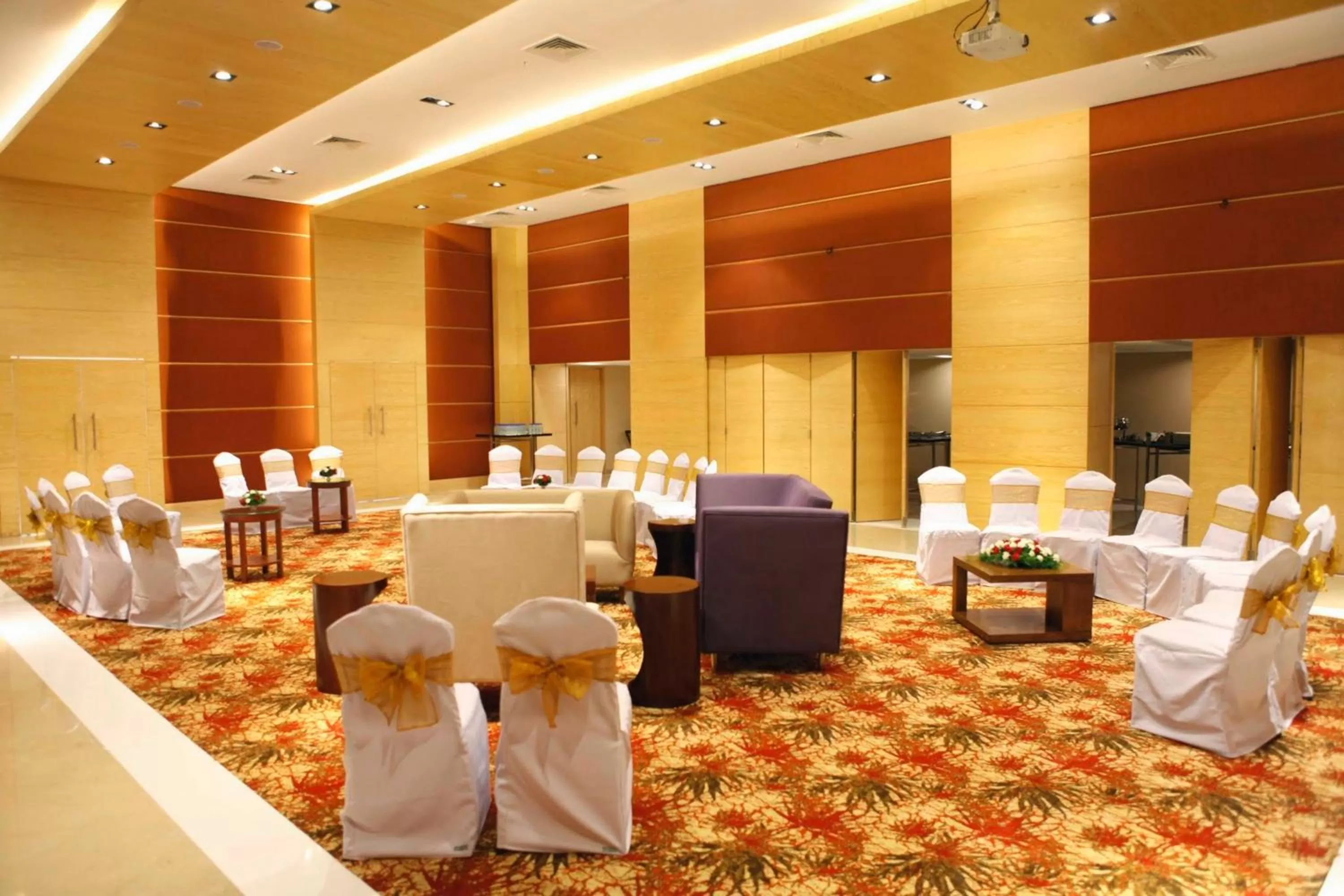Banquet/Function facilities in Lemon Tree Hotel Shimona Chennai