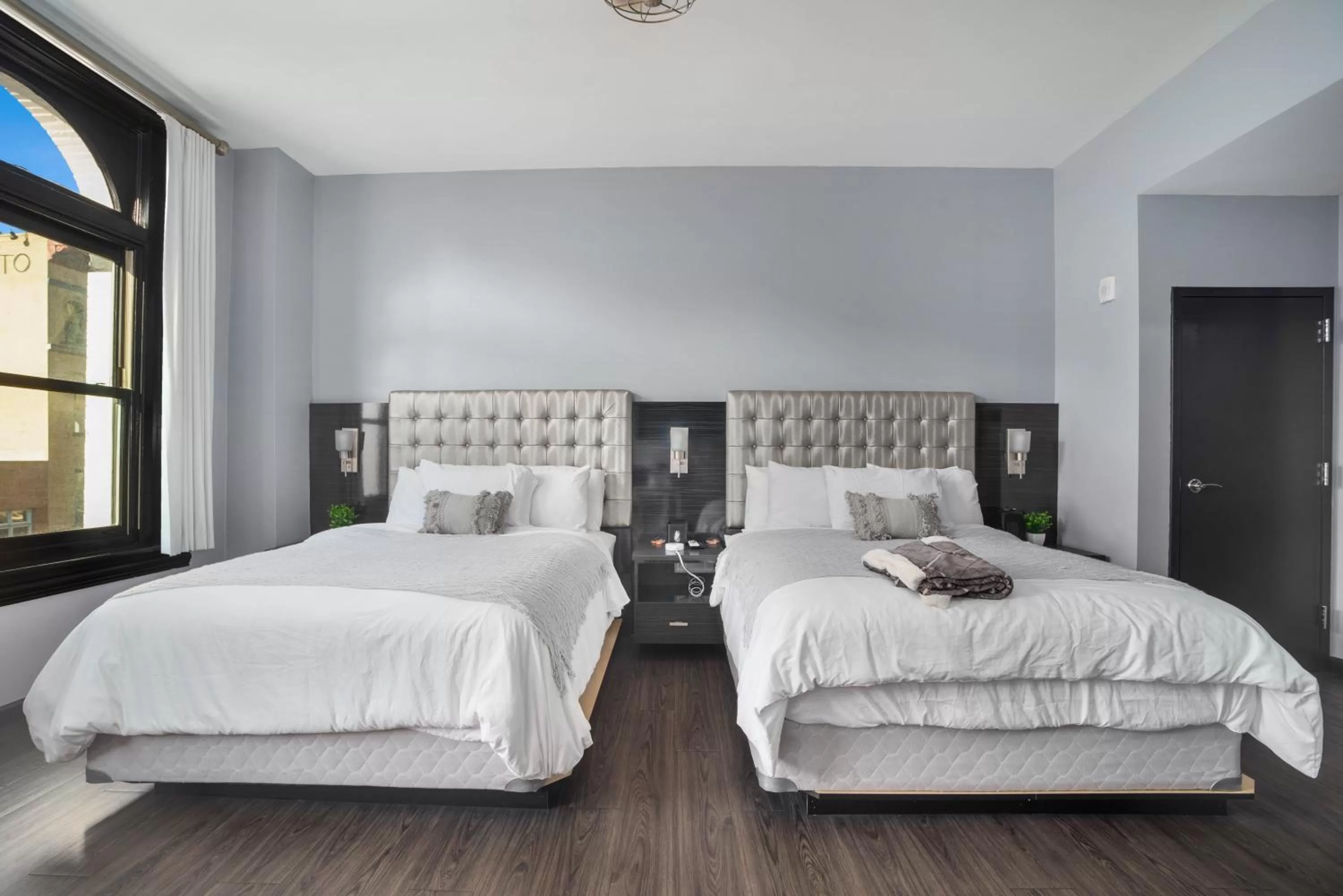 Photo of the whole room, Bed in Good Hotels Downtown Denver