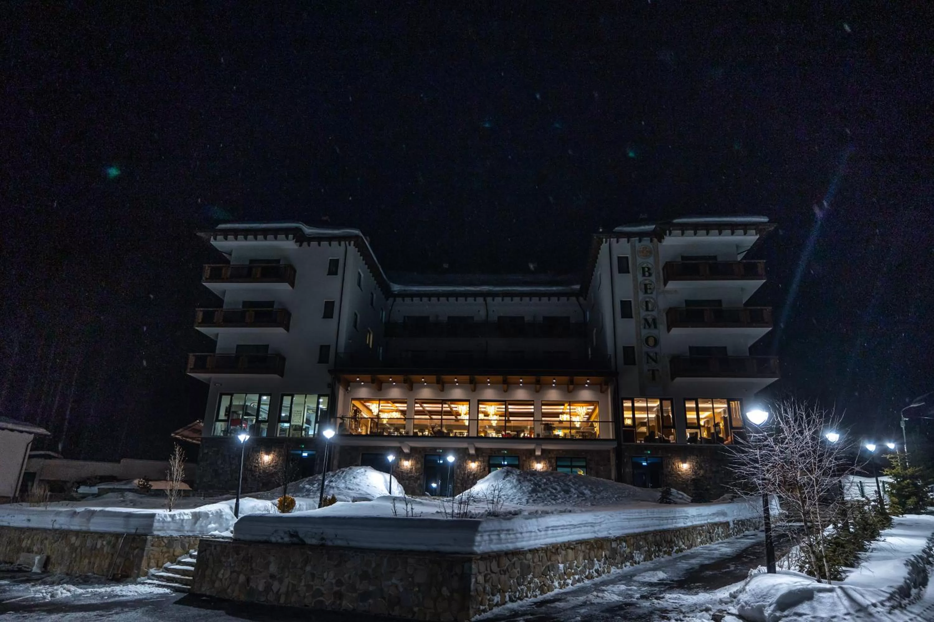 Property building, Winter in Hotel Belmont