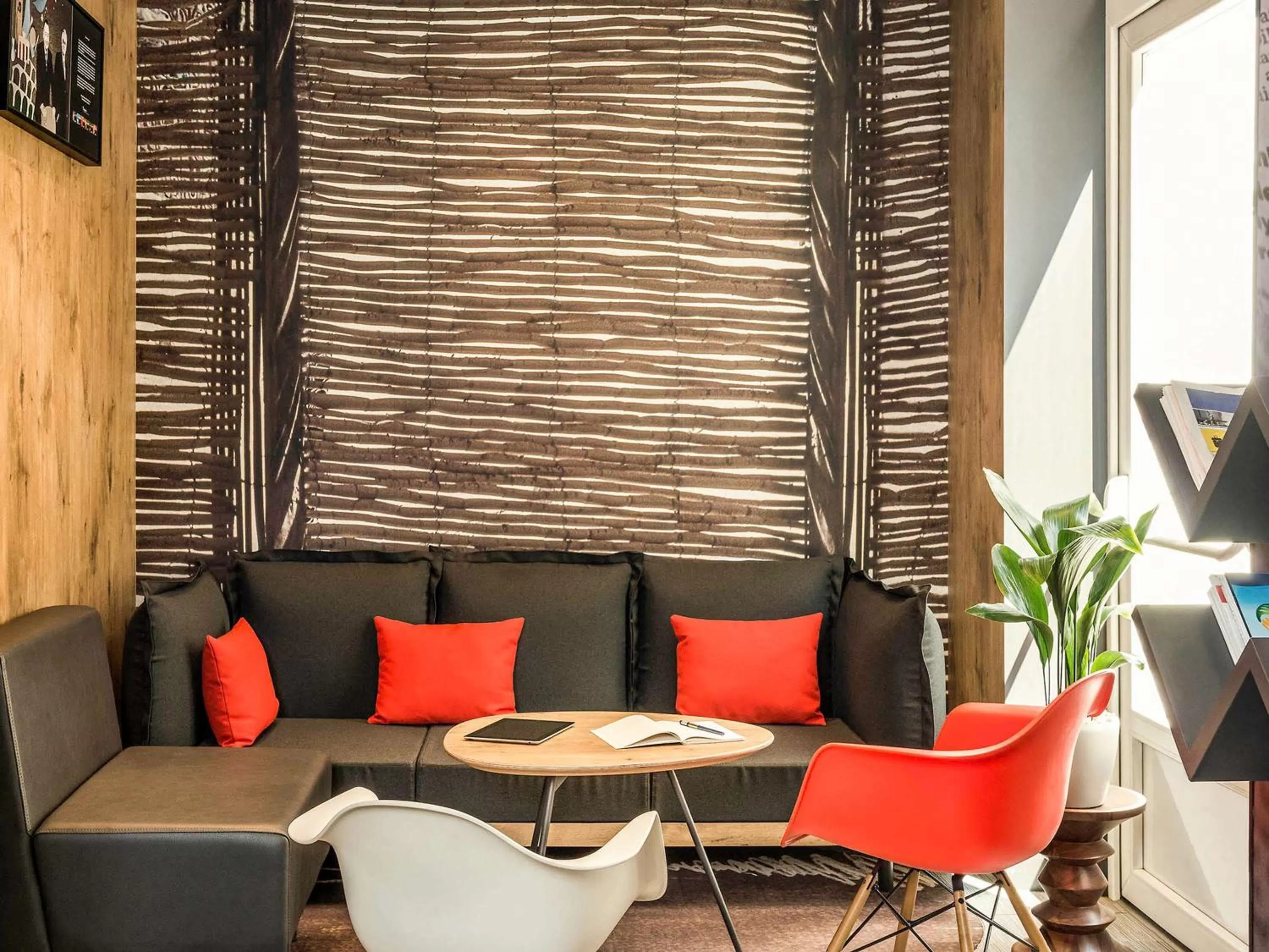 Property building in ibis Paris Boulogne Billancourt