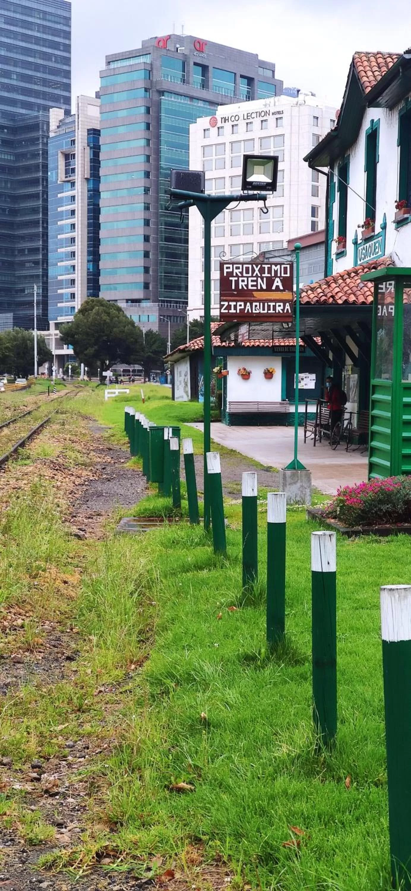 acogedor Hostal usaquen la parada del tren