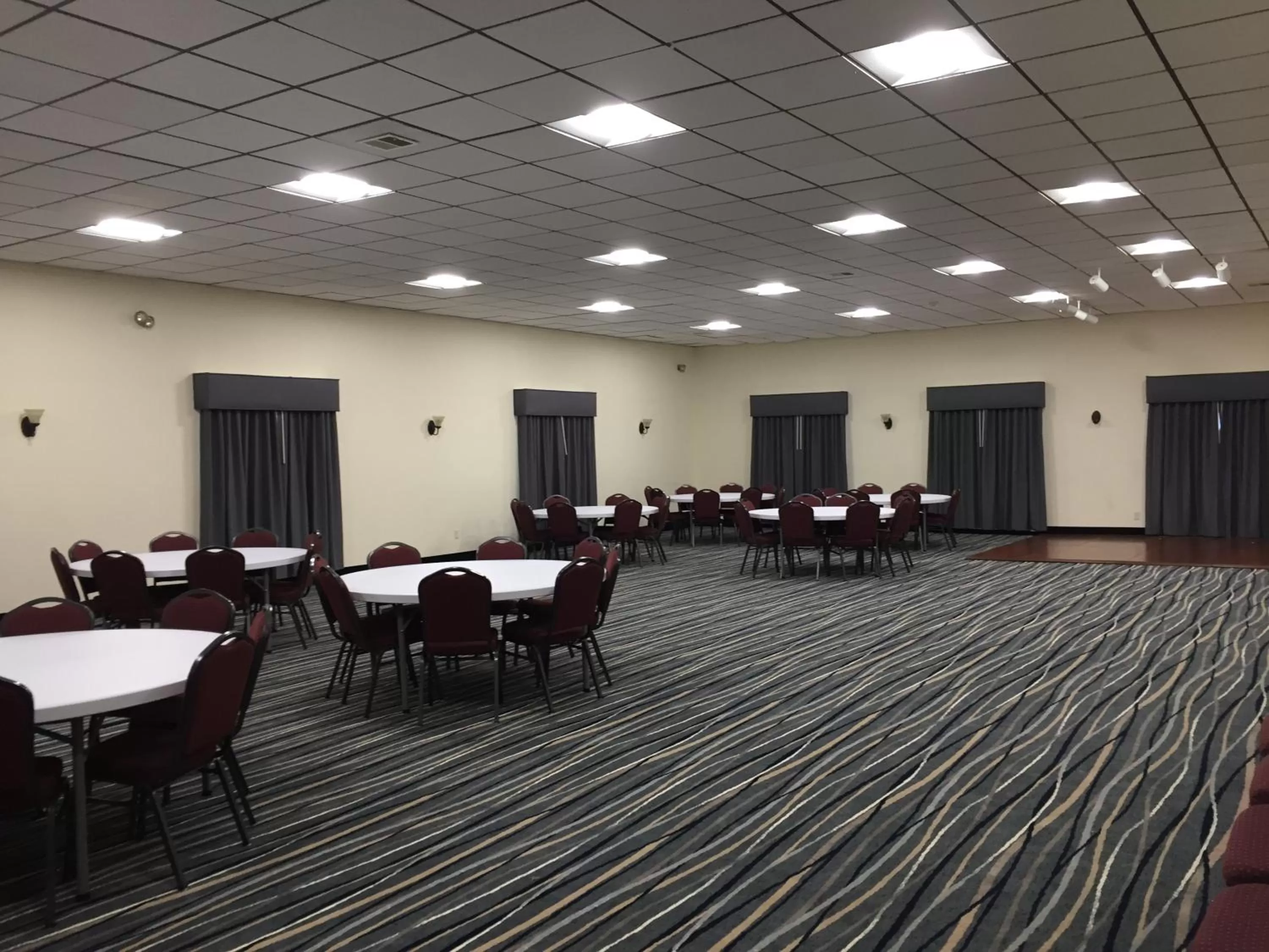 Business facilities in Falmouth Inn