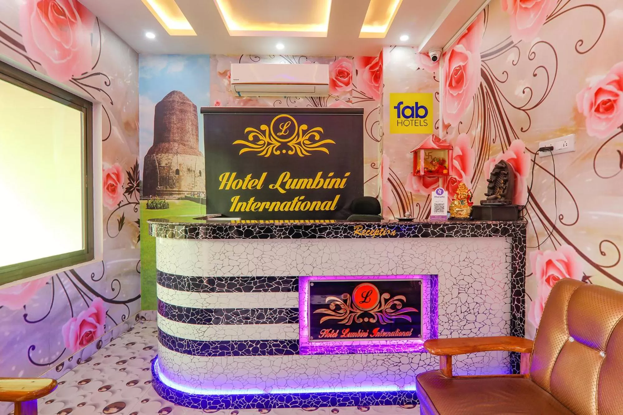 Lobby or reception in FabHotel Lumbini International - Nr Sarnath Museum