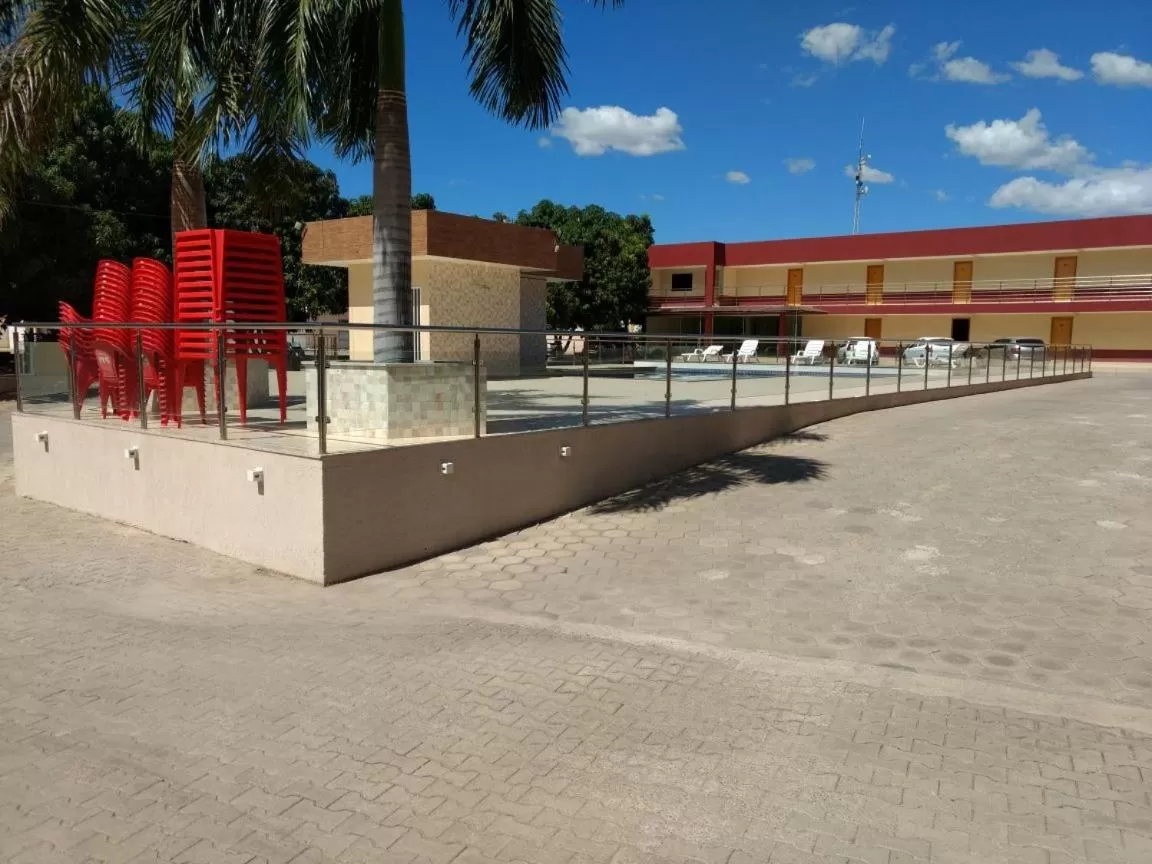 Swimming pool in Hotel Serra do Rio