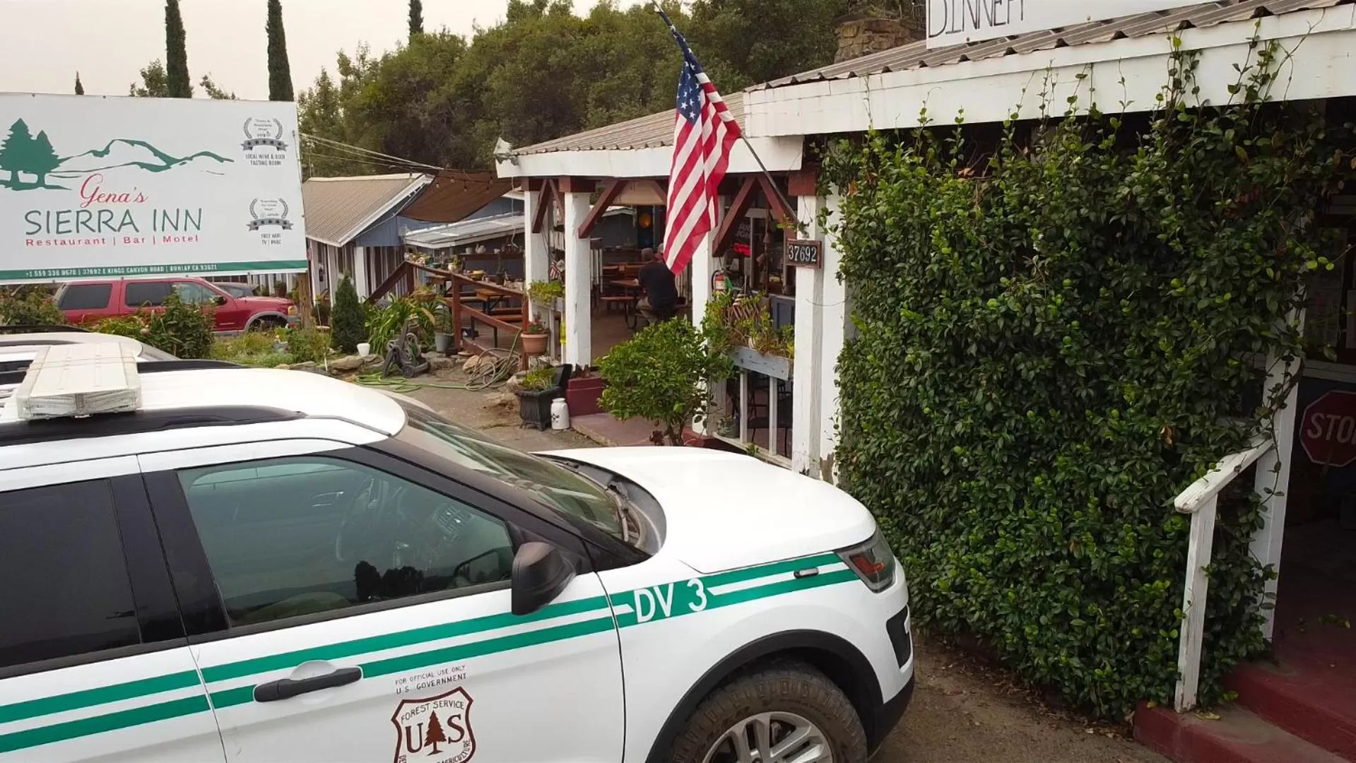 Property building in Genas's Sierra Inn & Restaurant