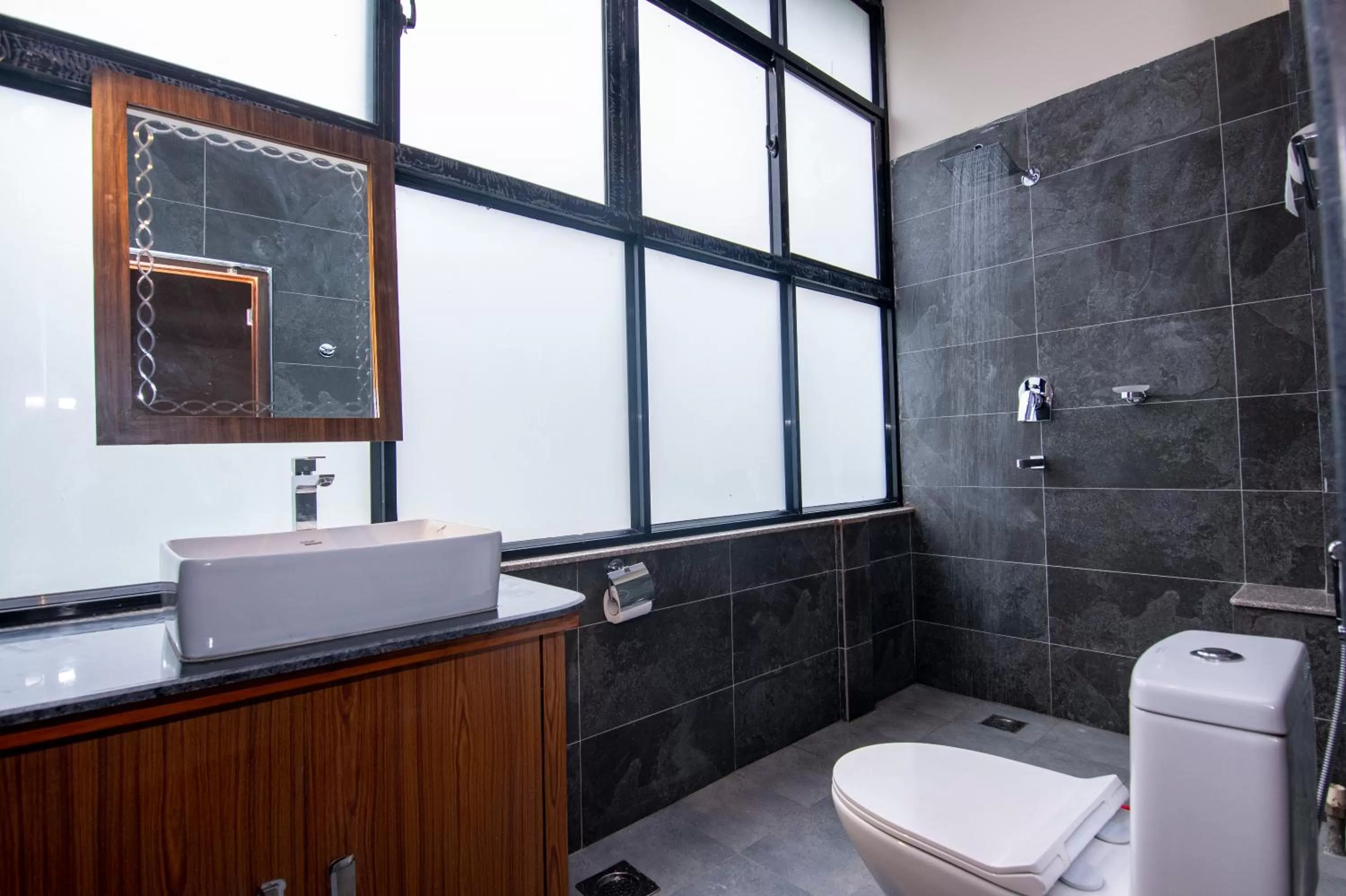 Bathroom in Peaceful Cottage & Cafe Du Mont