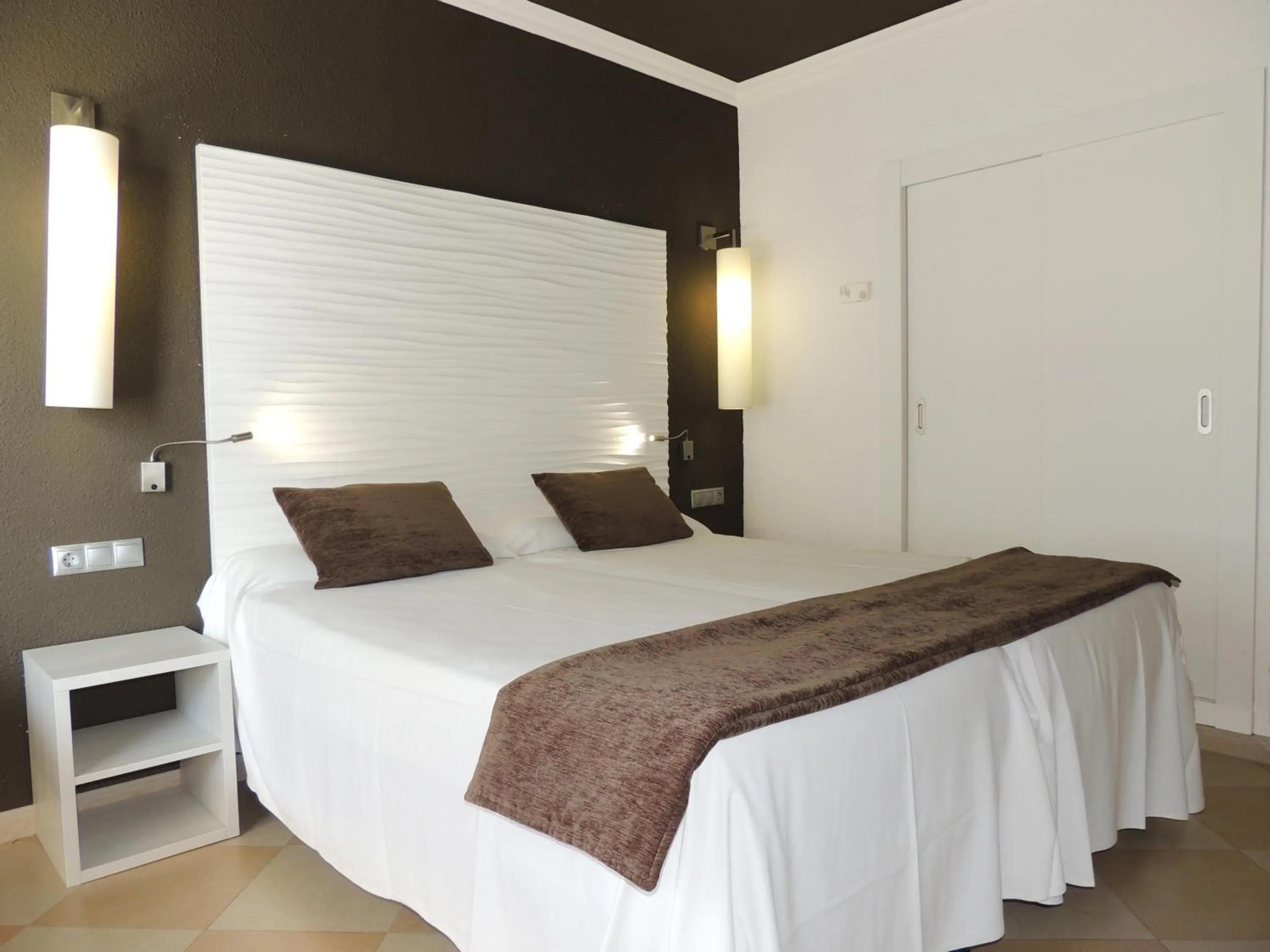 Bed in Hotel Augustus