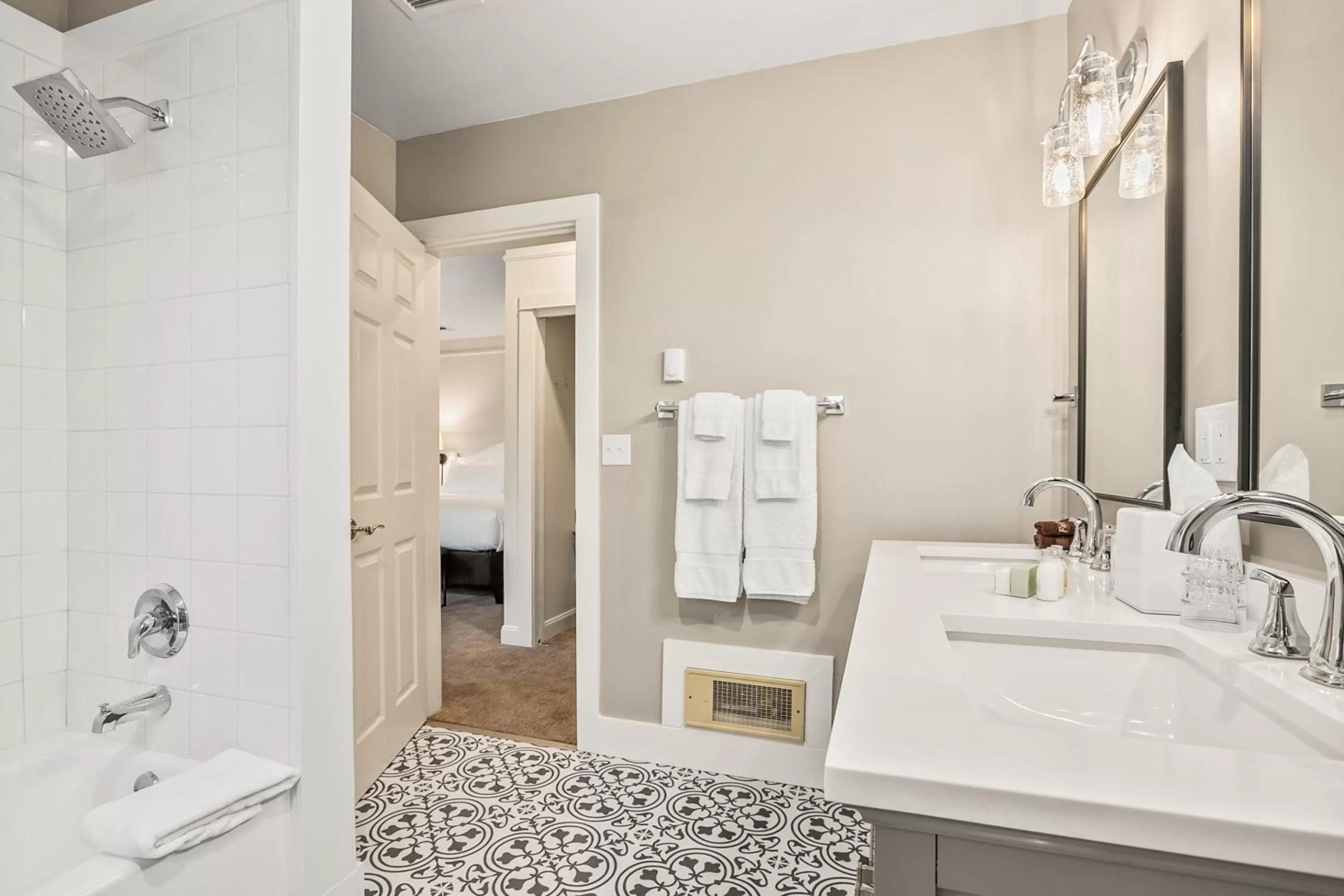 Bathroom in Saratoga Inn