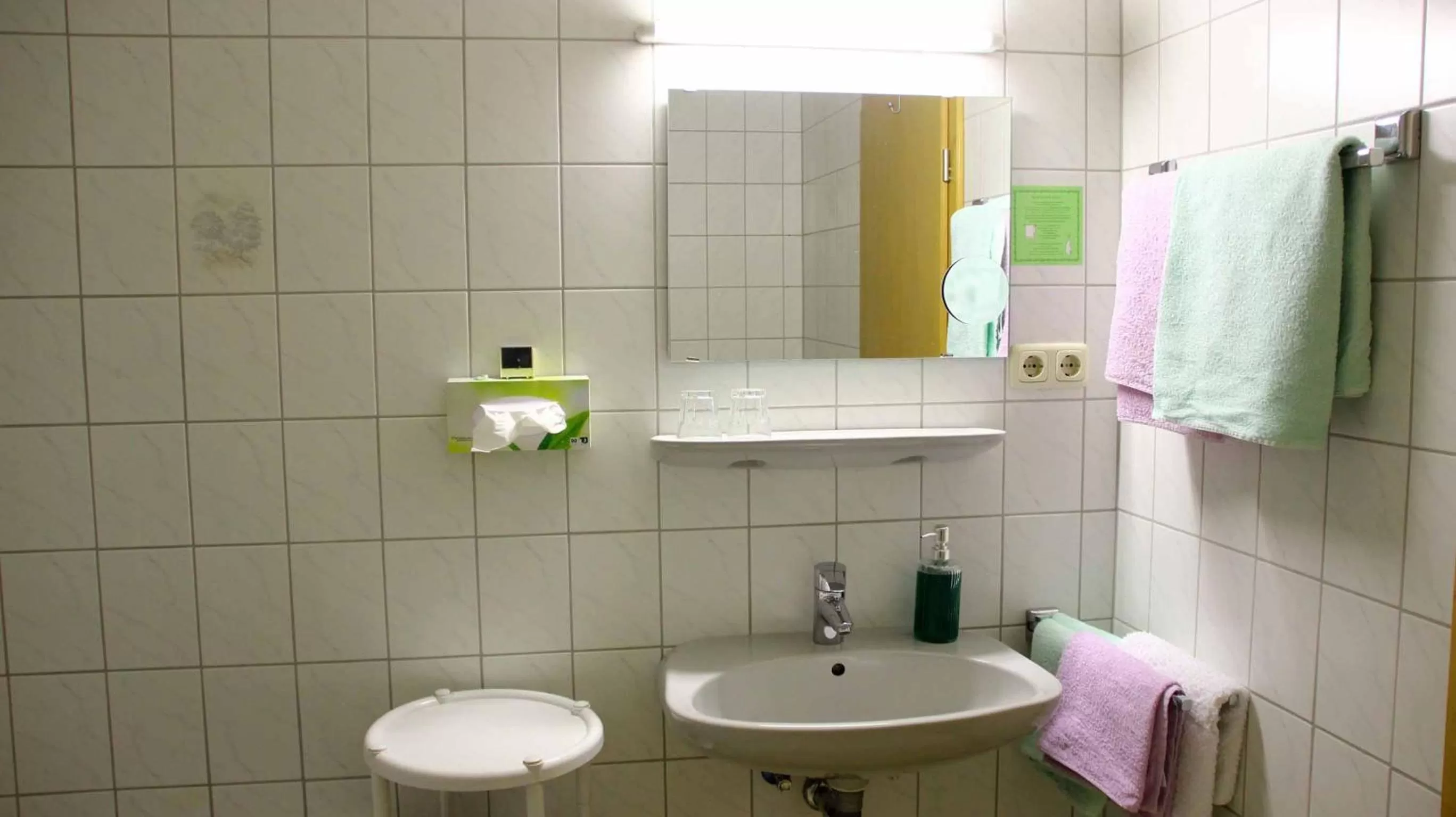 Bathroom in Hotel Gasthof Zum weissen Lamm