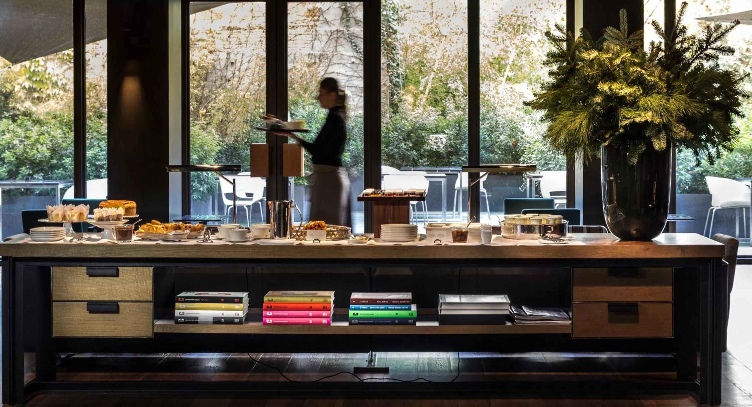 Buffet breakfast in Alma Barcelona GL