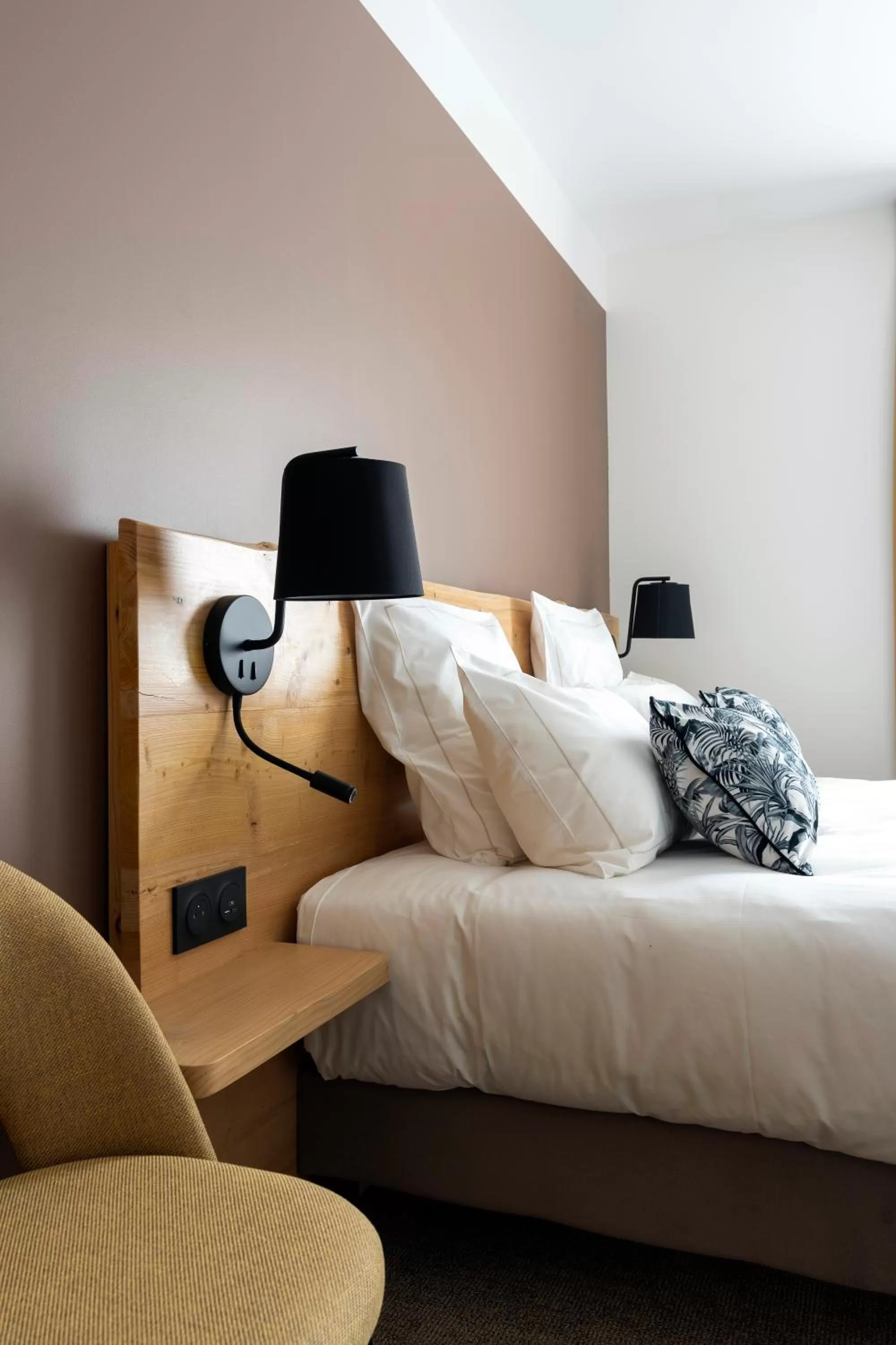 Photo of the whole room, Bed in HOTEL LE 25