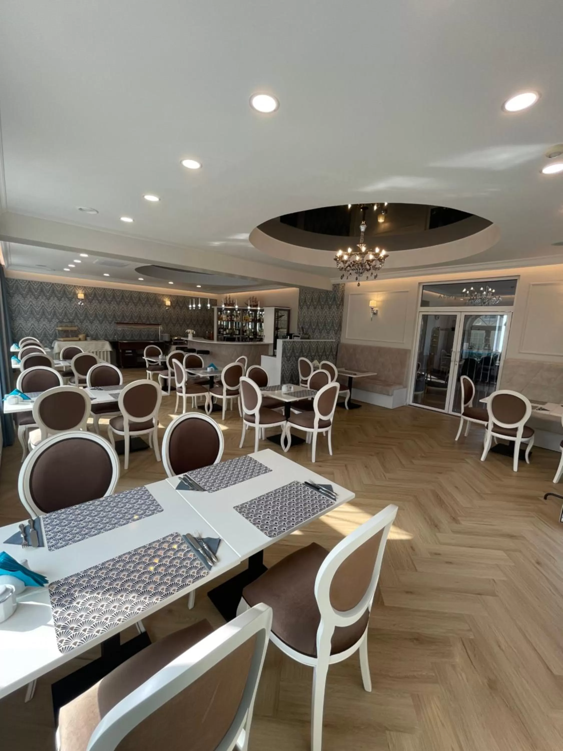 Restaurant/places to eat in Moris Boutique Beach Hotel