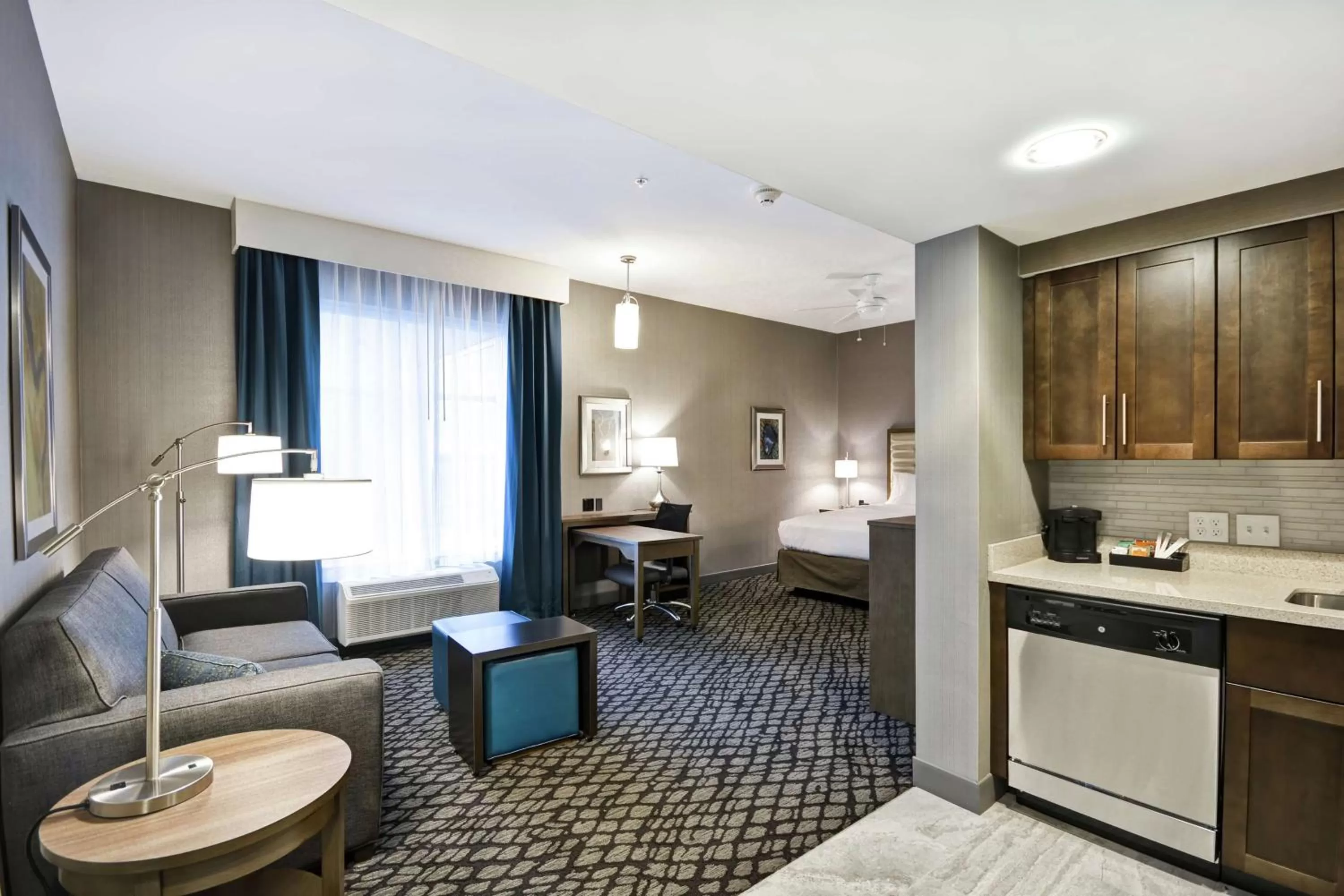 Bedroom in Homewood Suites By Hilton Warren Detroit