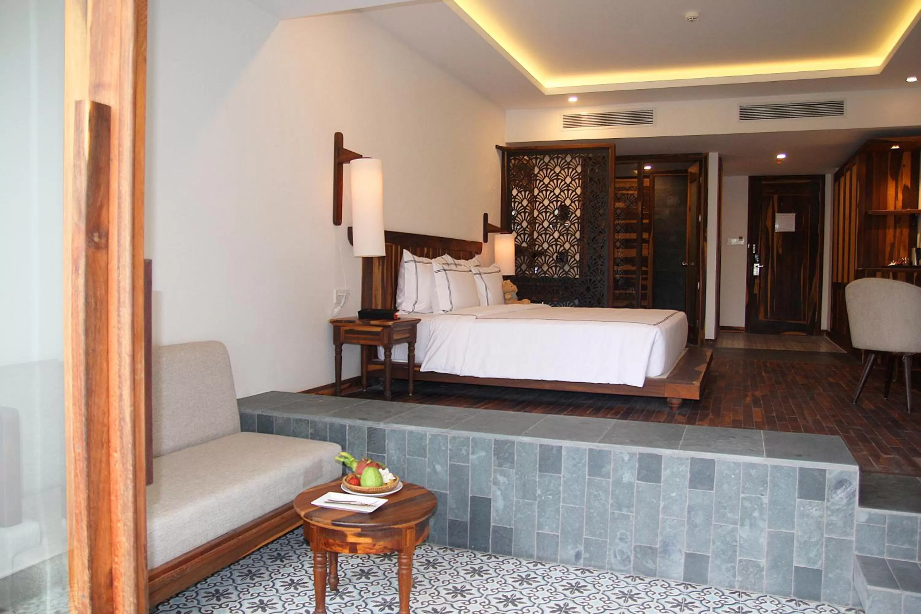 Patio, Bed in Alibu Resort Nha Trang