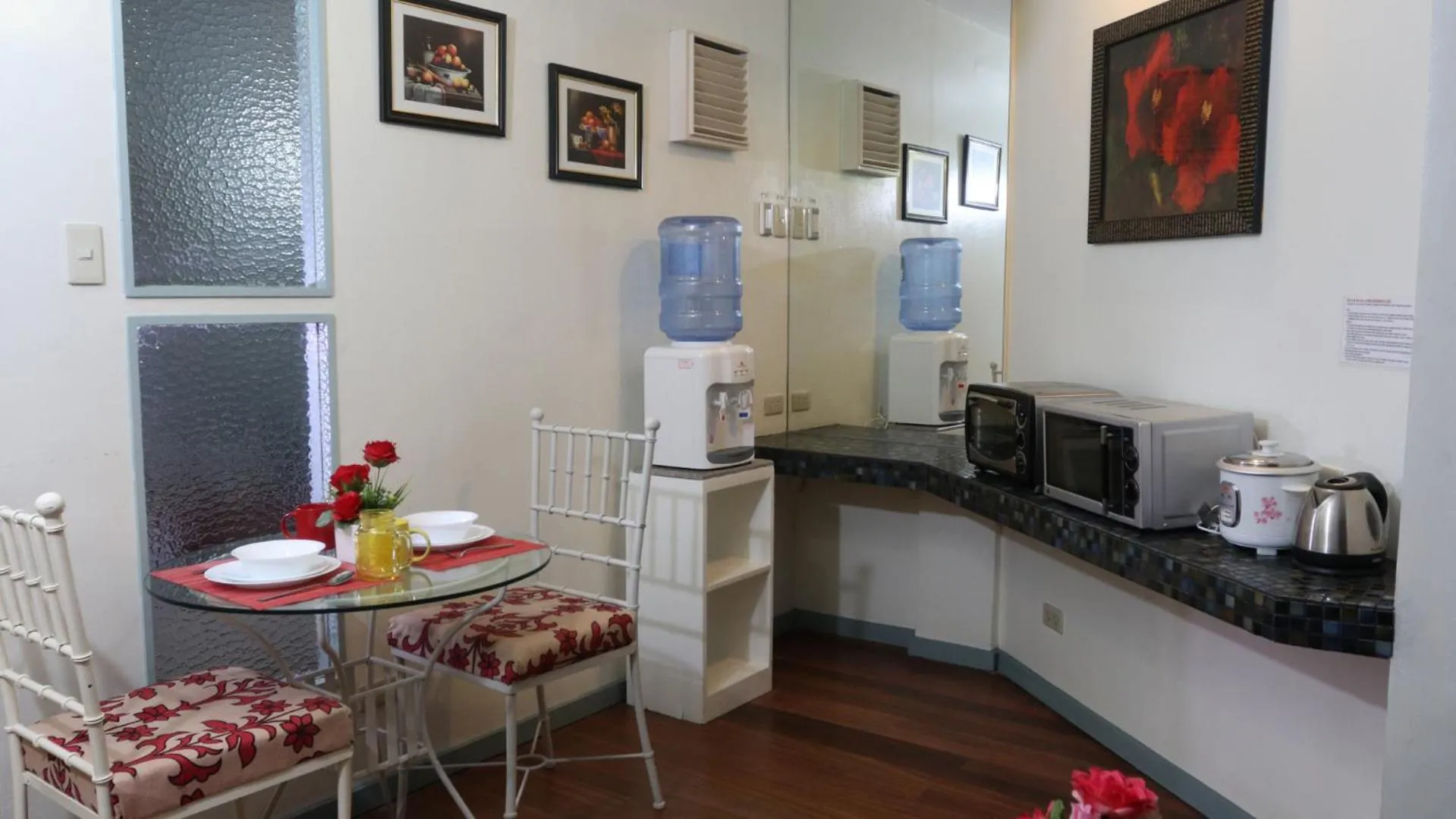 Dining area in 1775 Adriatico Suites