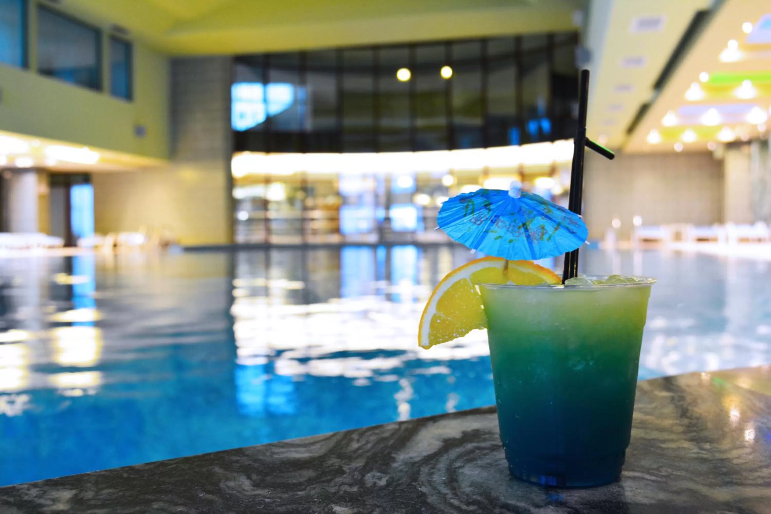 Swimming pool in Hotel Piatra Mare