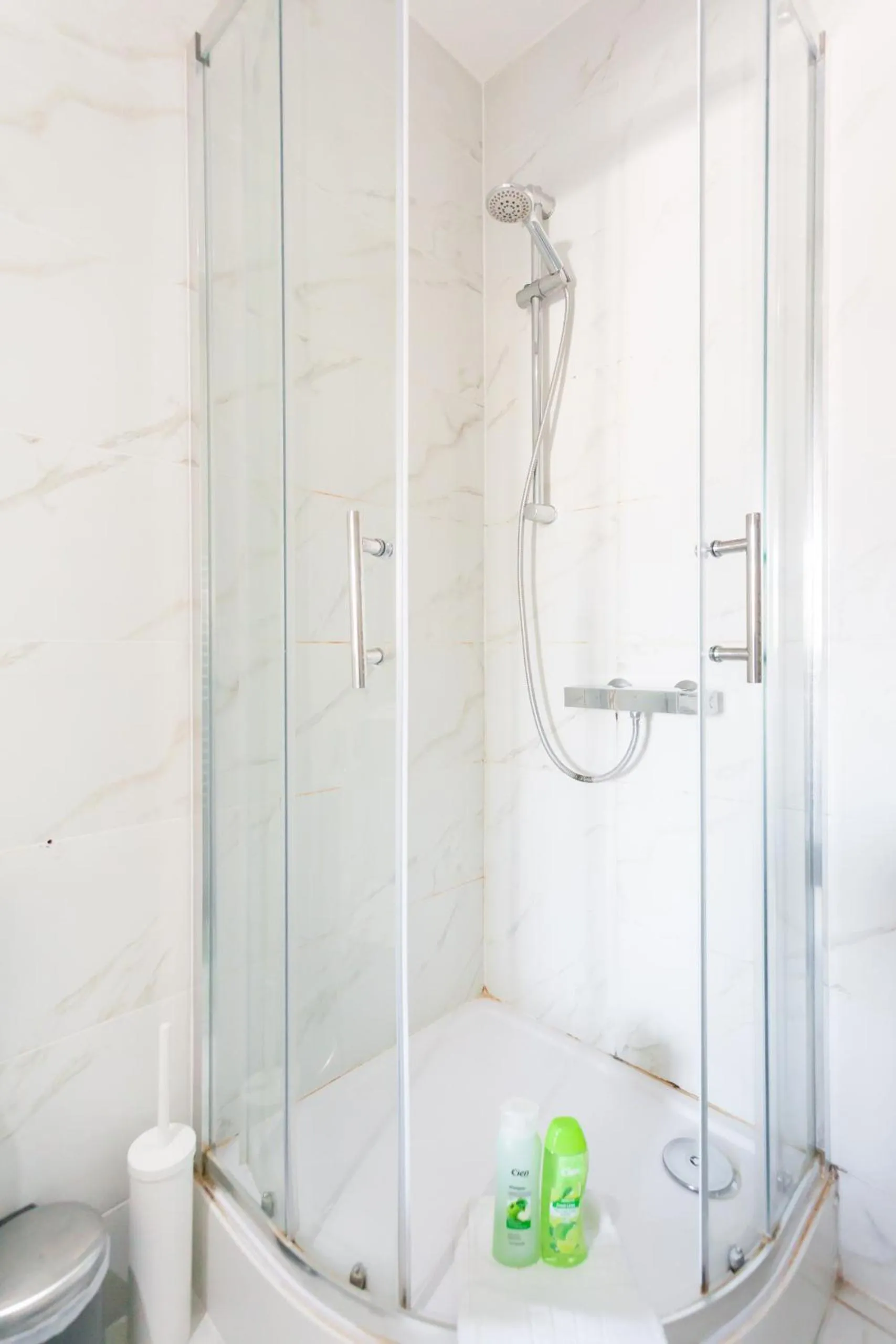 Bathroom in Kings Cross Prime Stay Apartments