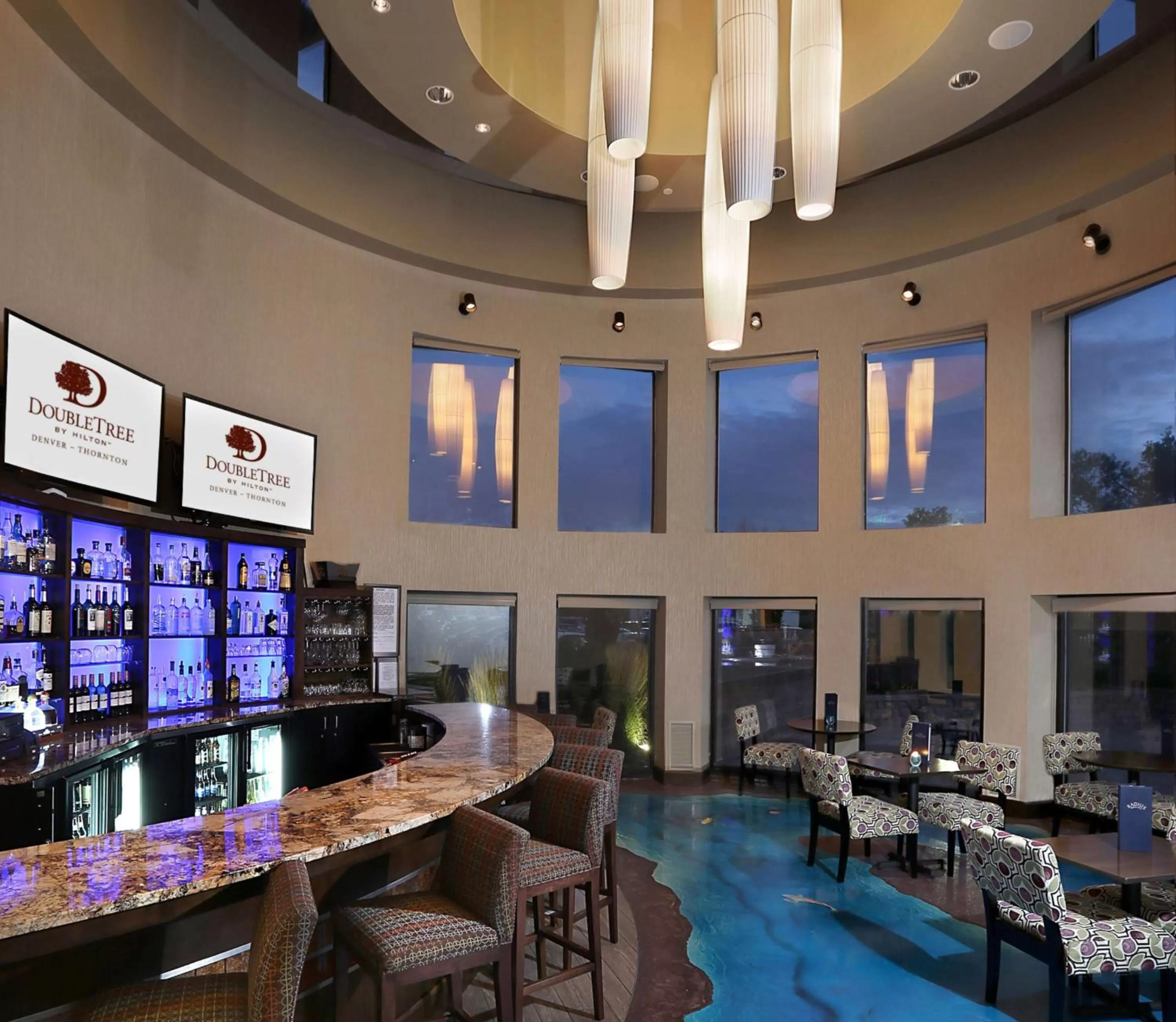 Lounge or bar in DoubleTree by Hilton Hotel Denver - Thornton