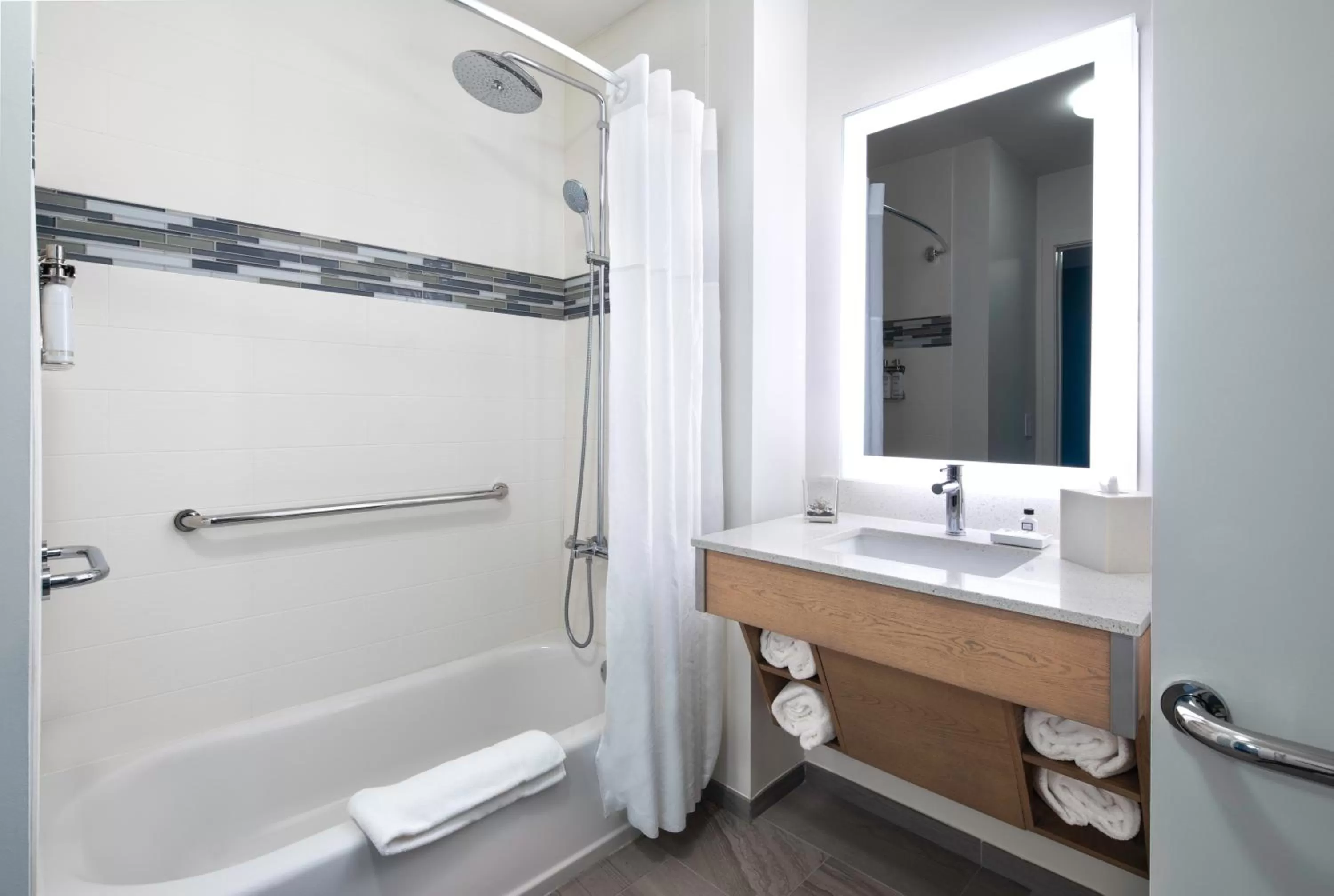 Bathroom in EVEN Hotel Miami - Airport by IHG