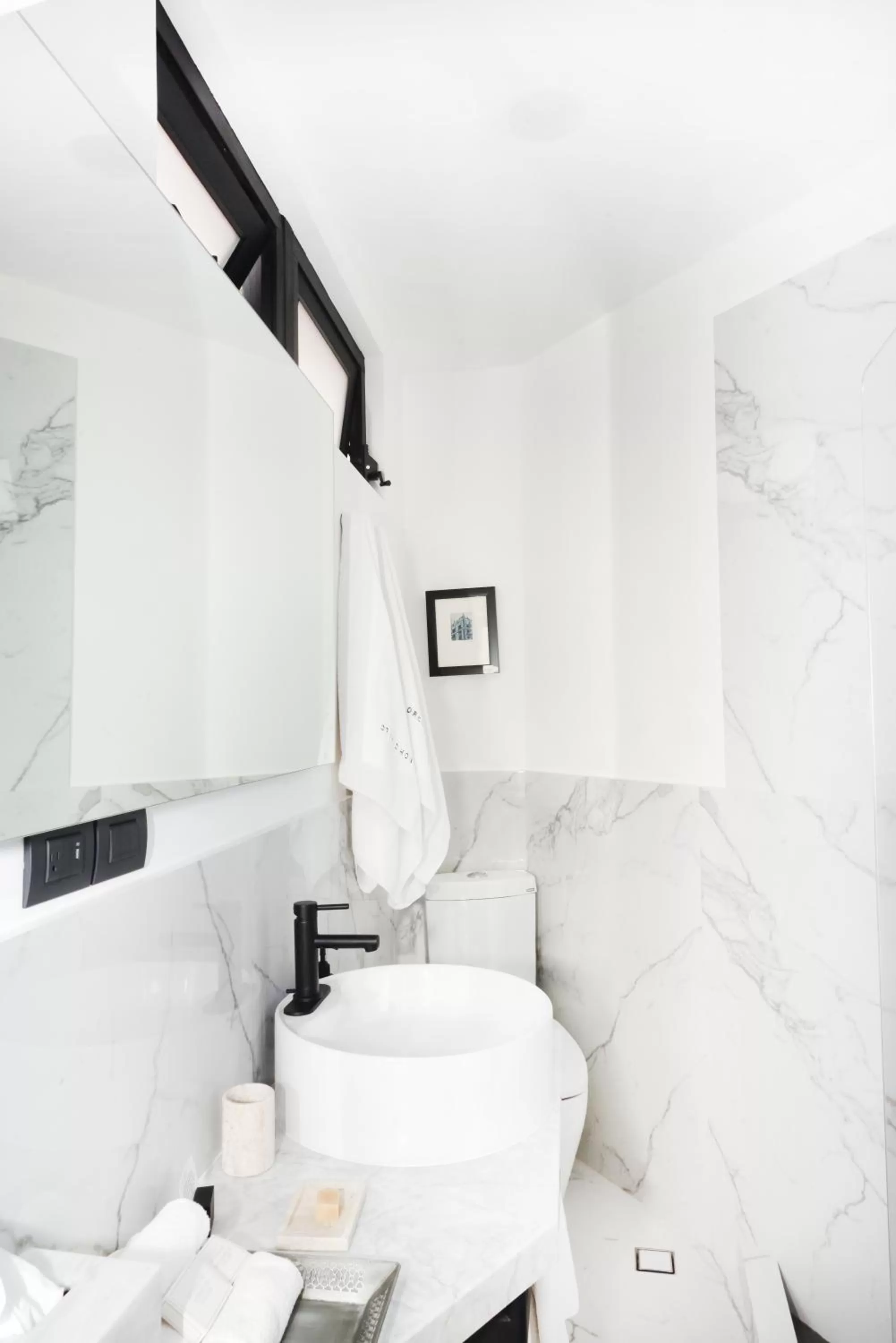 Bed in Orchid House Mexico City