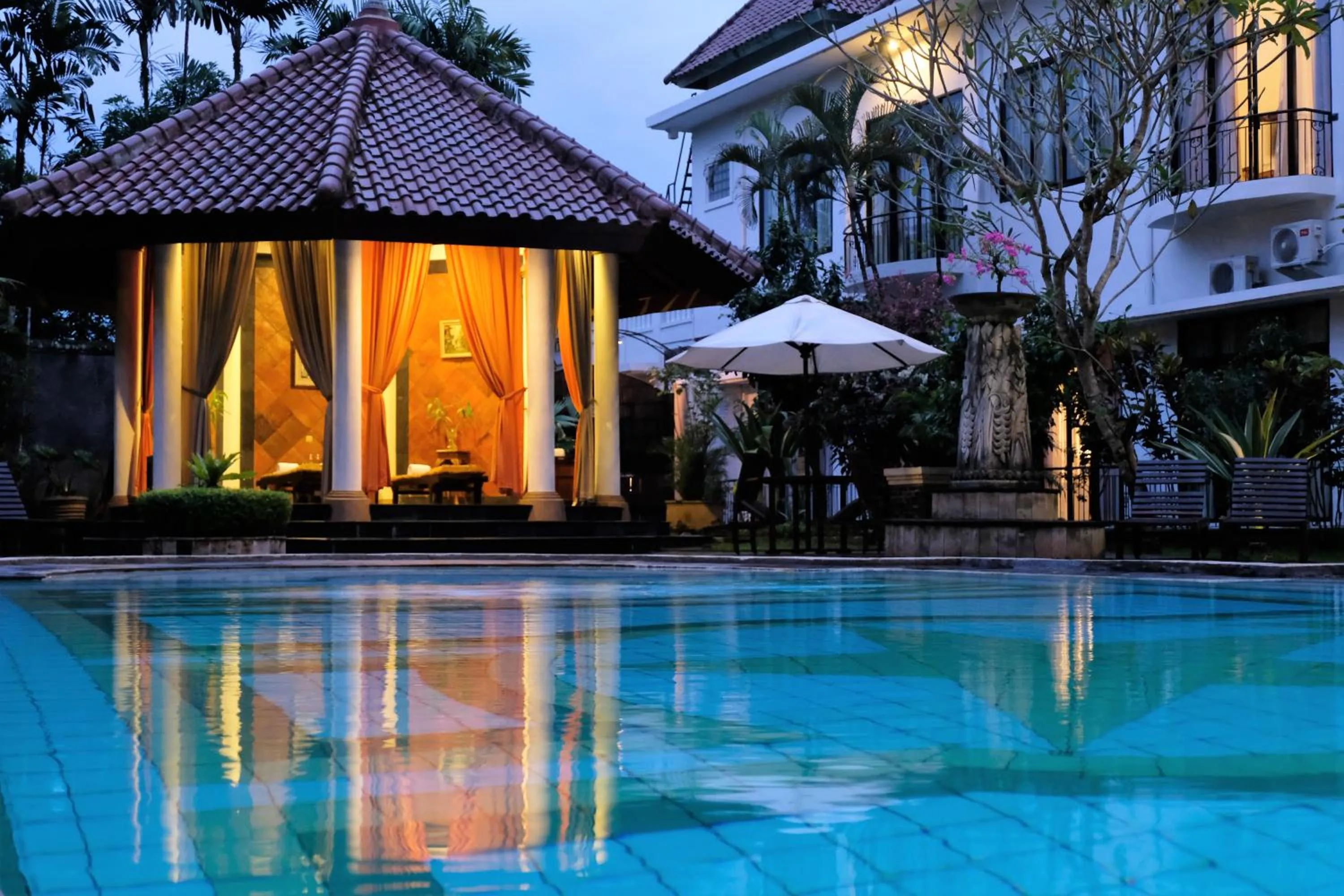 Swimming pool in Sarasvati Borobudur