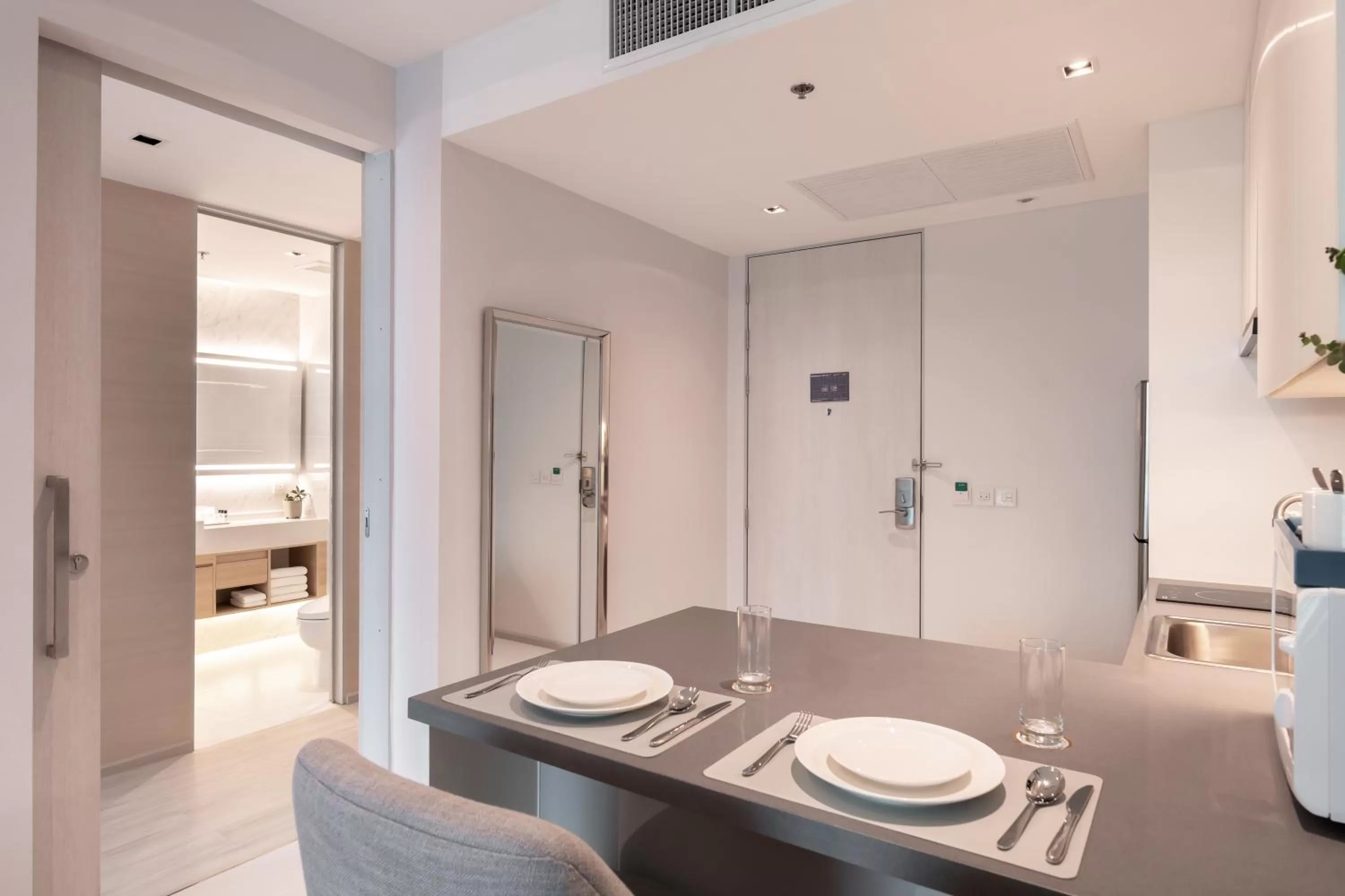 Dining area in Jasmine 59 Hotel