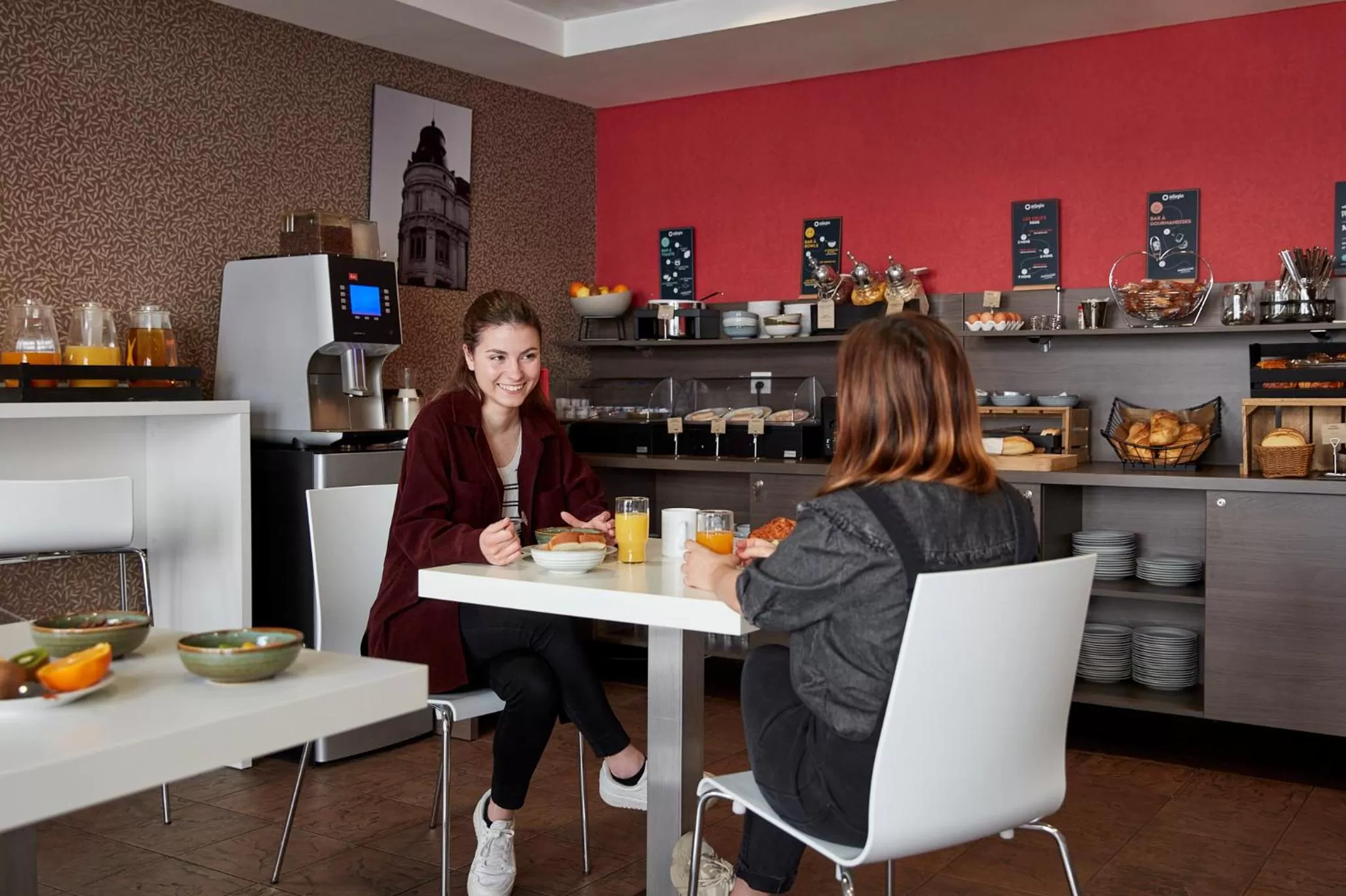 Breakfast in Aparthotel Adagio Access Poitiers