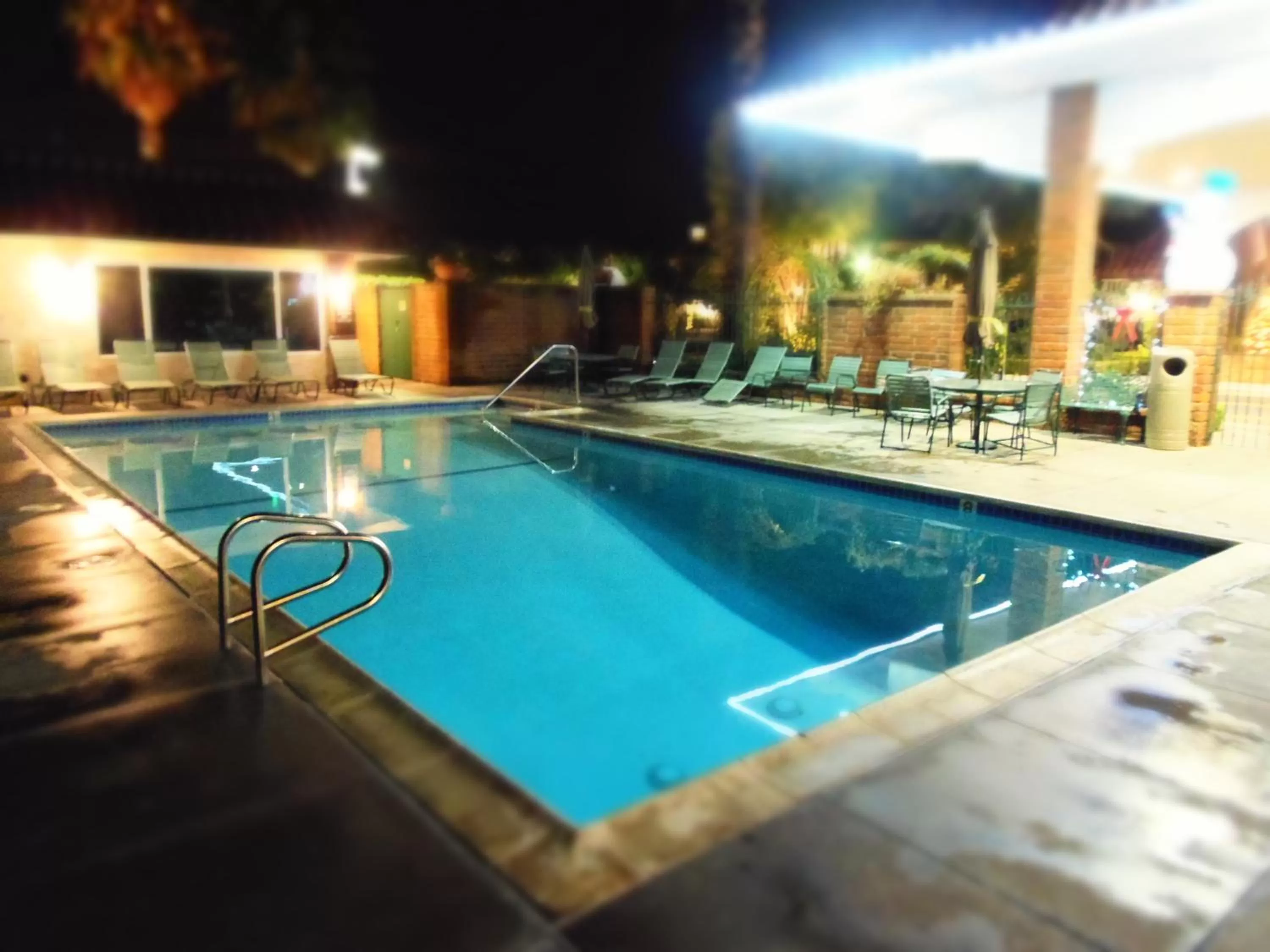 Swimming pool in Laguna Hills Lodge-Irvine Spectrum