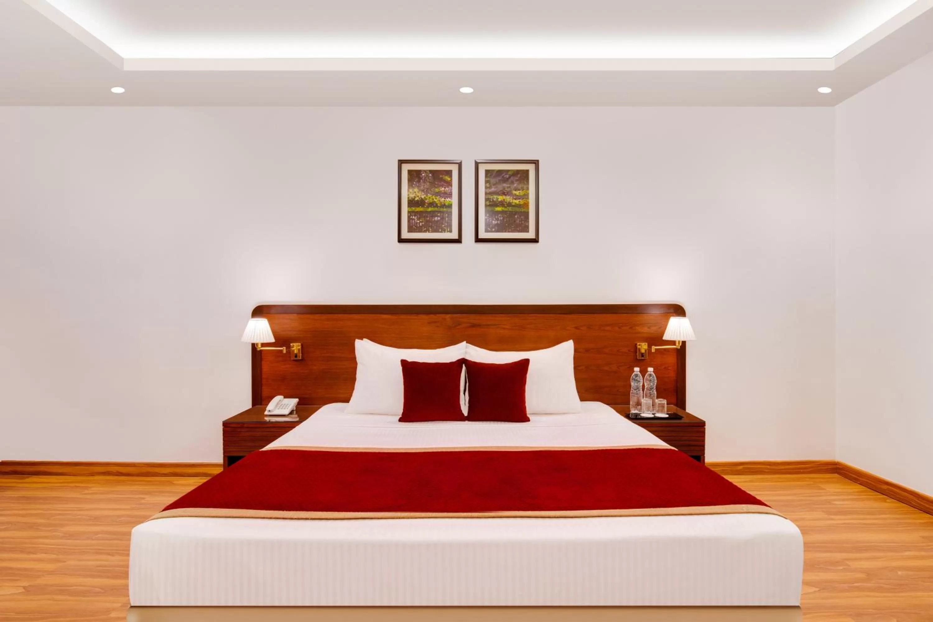 Bed in Lemon Tree Hotel Manali