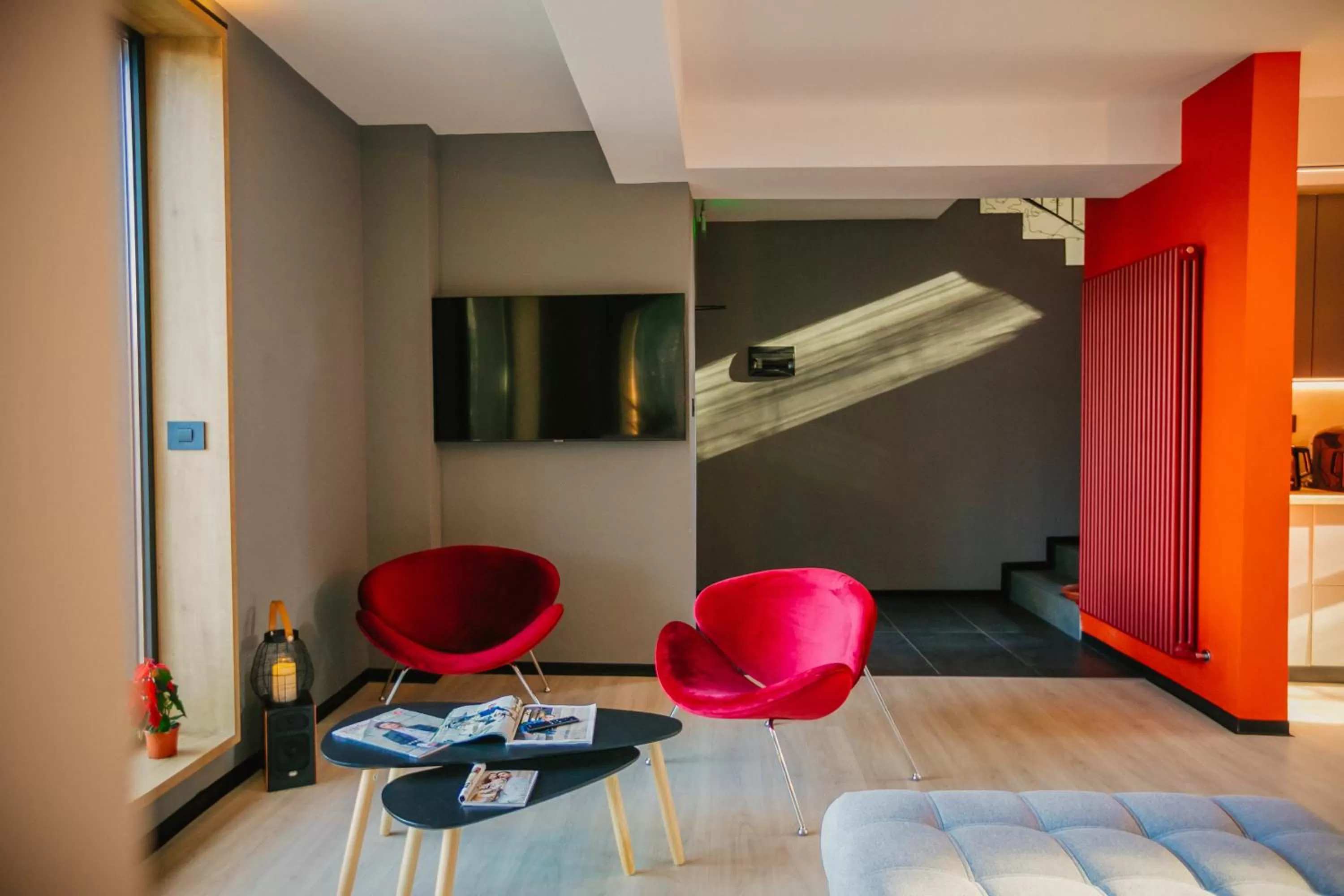 Communal lounge/ TV room in Adventure Lake Resort - Simared