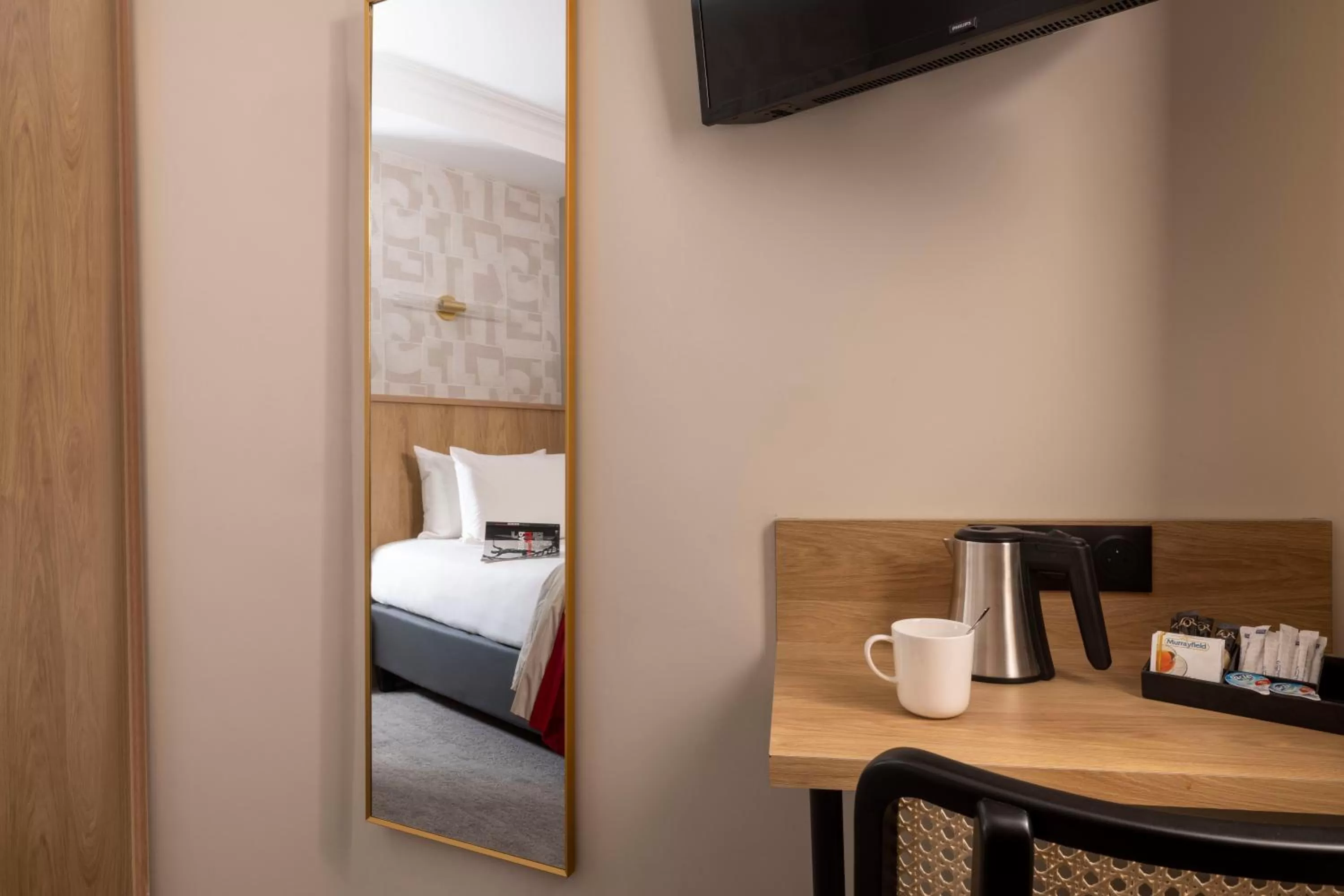 Bed in Hotel Abbatial Saint Germain