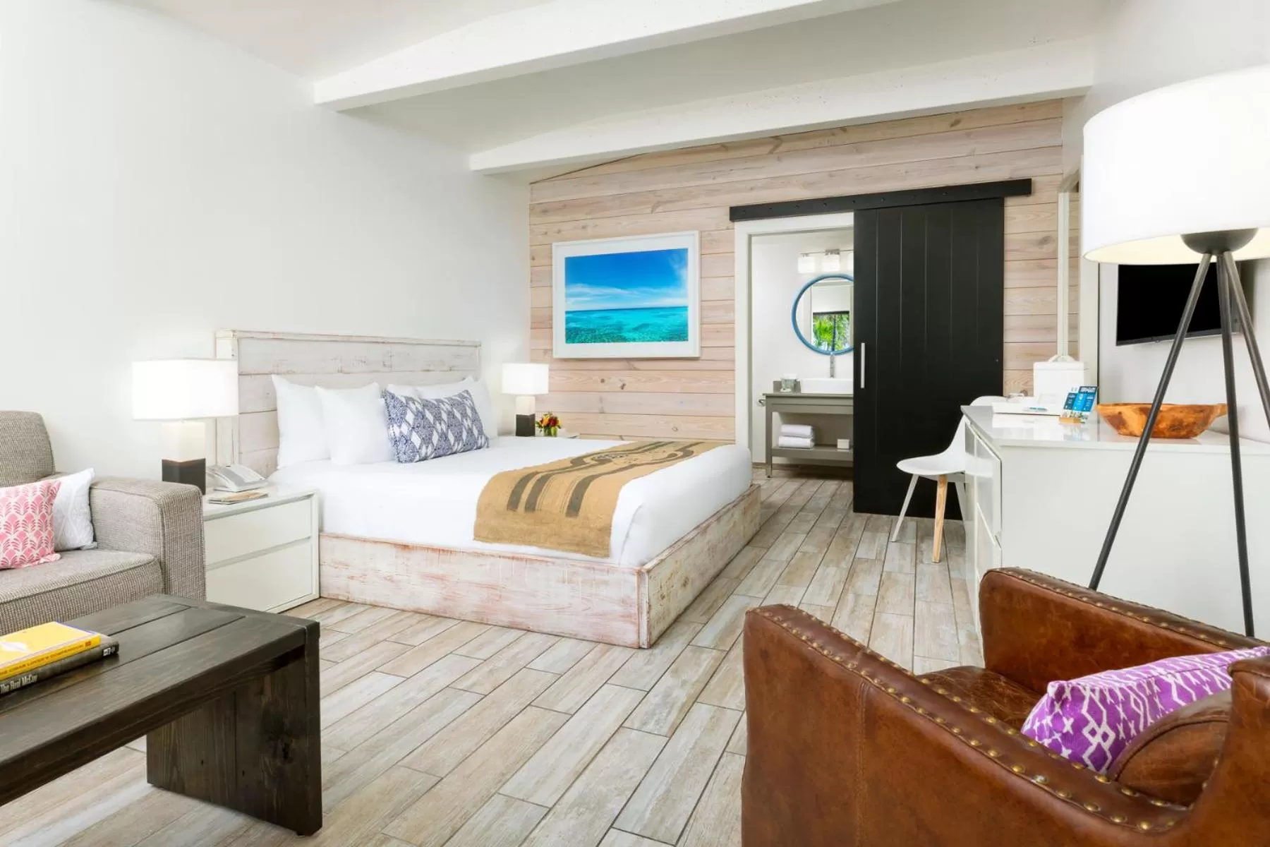 Standard King Room - Accessible in The Gates Hotel Key West