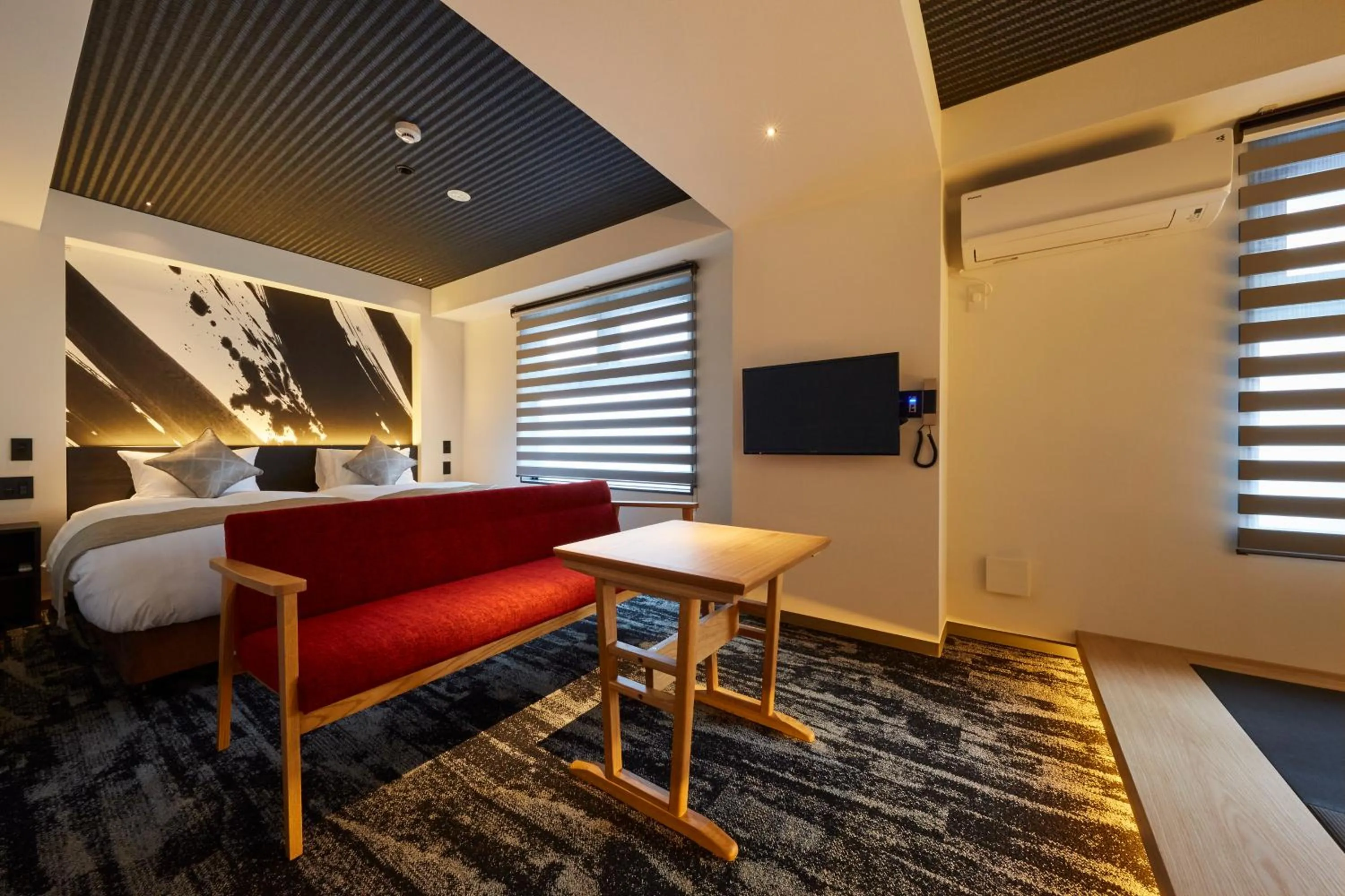 Photo of the whole room in Rinn Kamiebisu