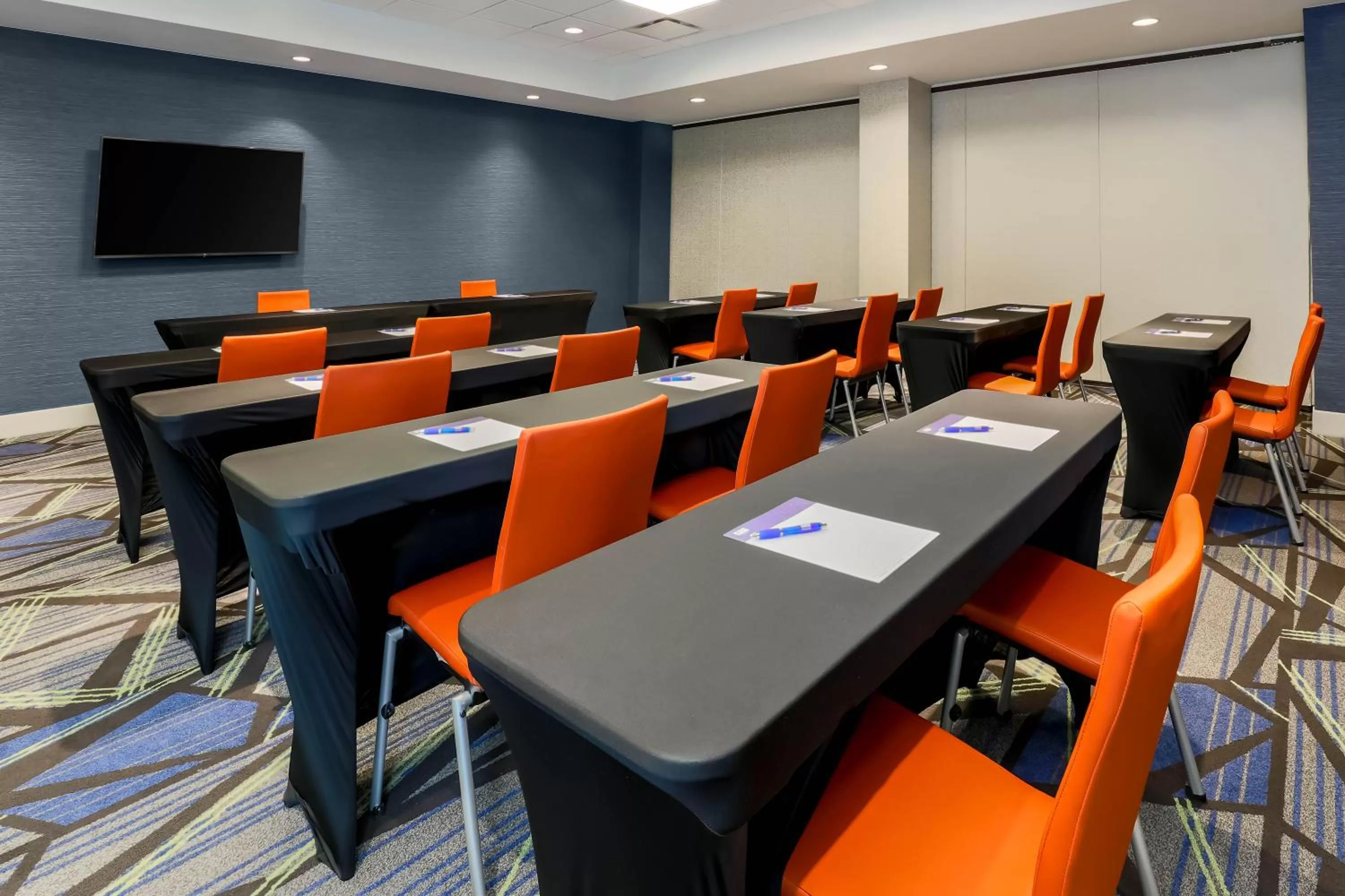 Meeting/conference room in Holiday Inn Express & Suites Fort Worth Downtown by IHG