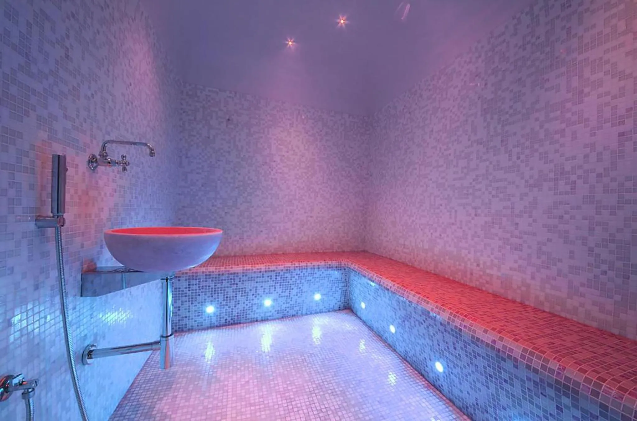 Spa and wellness centre/facilities in Mefuta Hotel